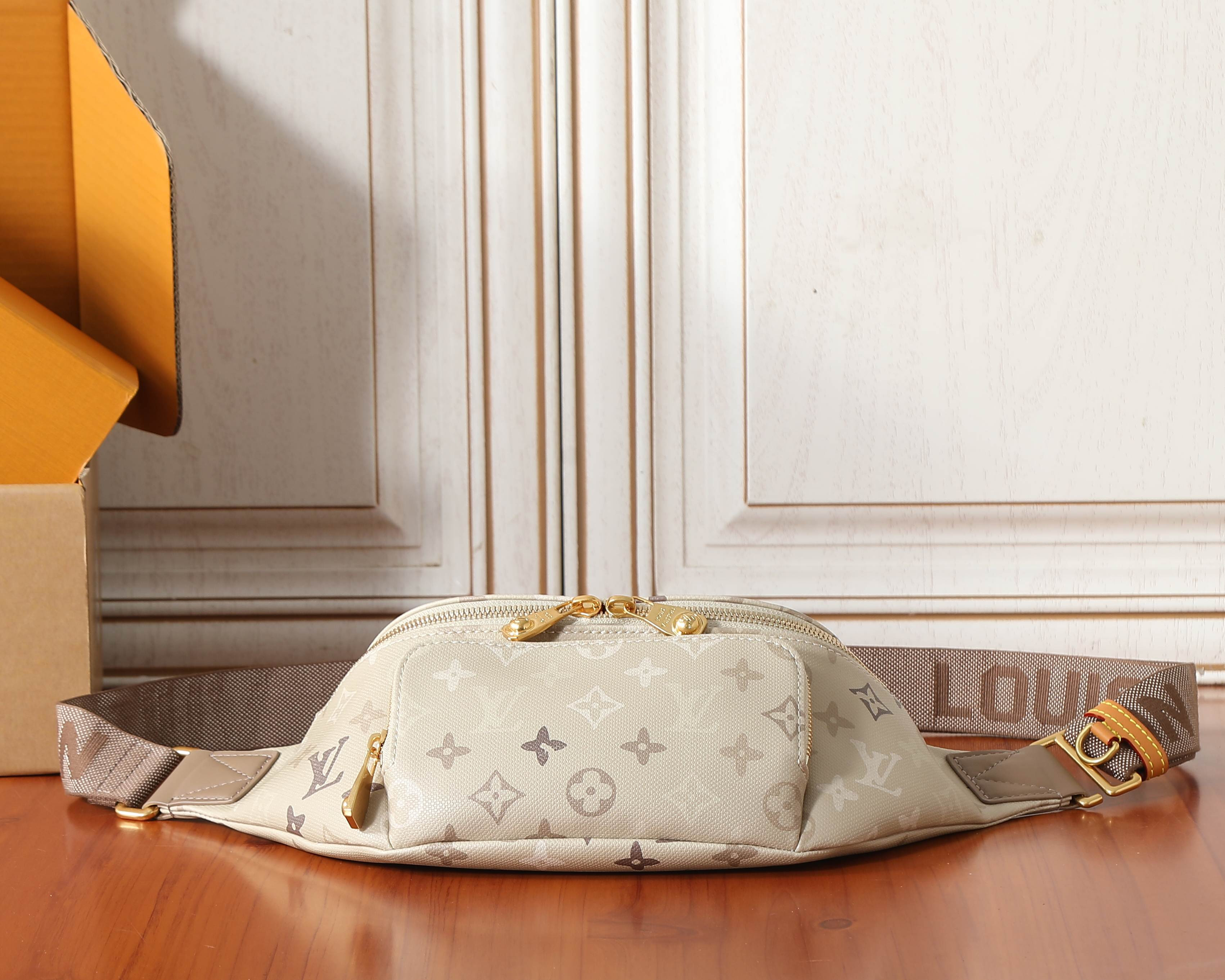 LV RUSH Waist Bag M29274 30x15x8cm