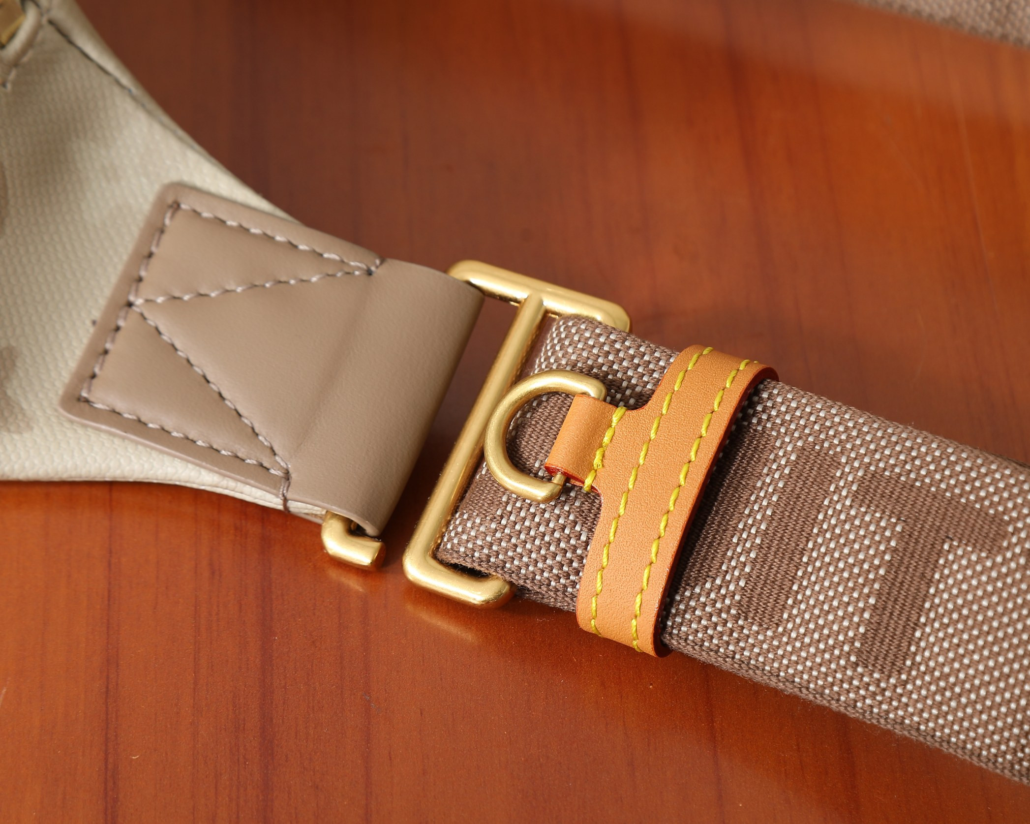 LV RUSH Waist Bag M29274 30x15x8cm