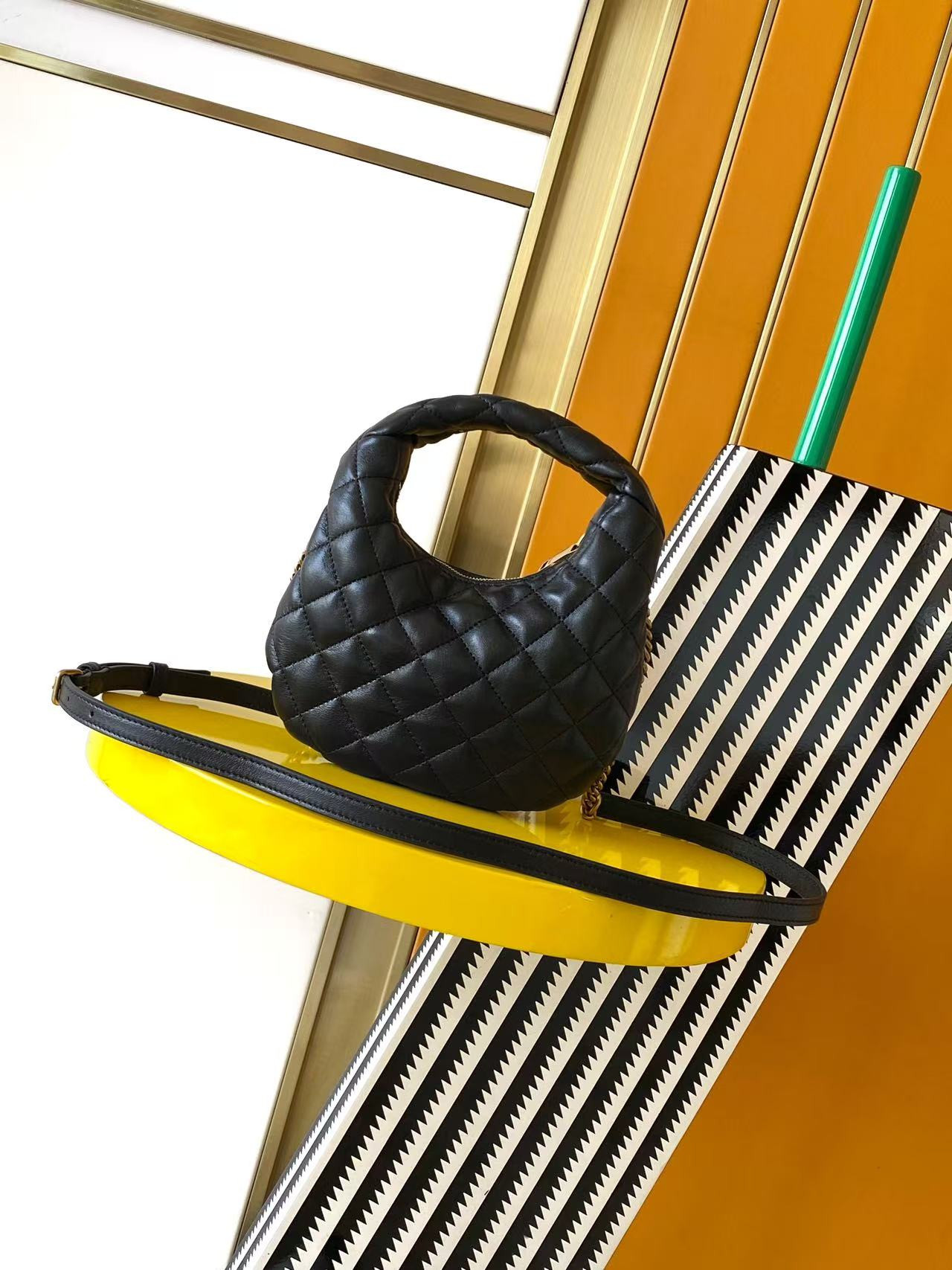 Y*L icarino mini in quilted nappa 19x12x5cm
