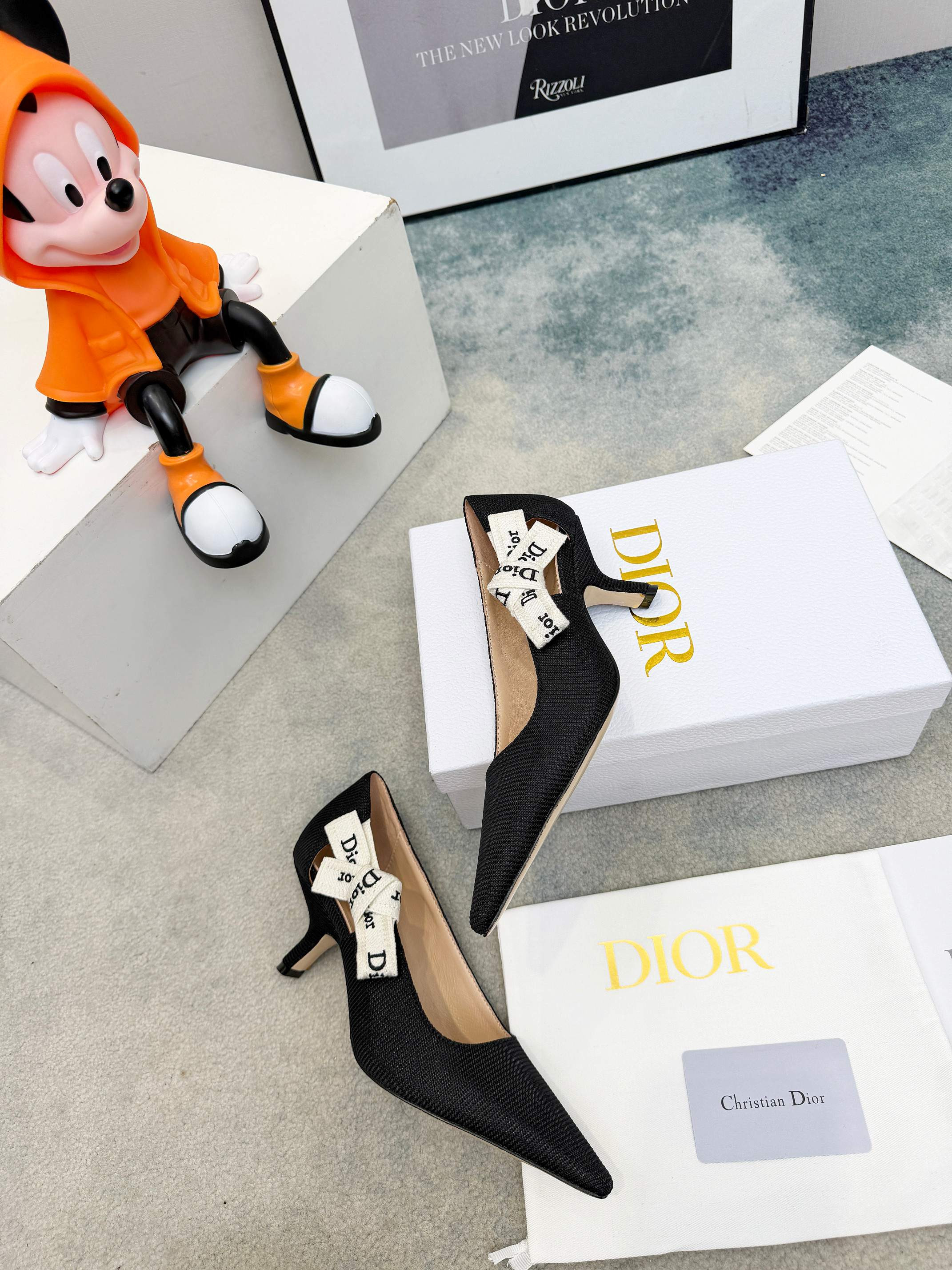 ua D*or j