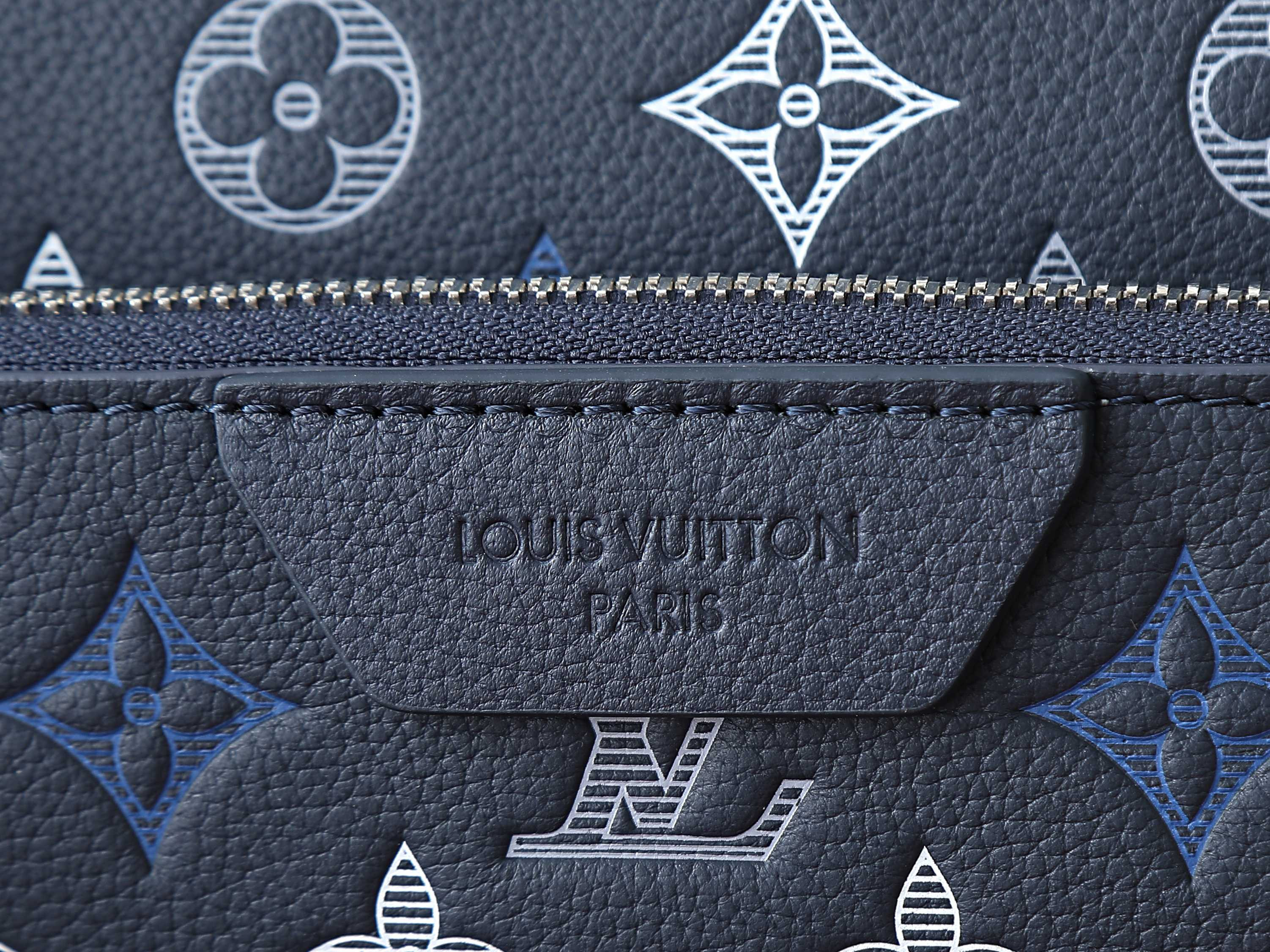 LV Trio Messenger Bag M28618 25x18.5x7cm