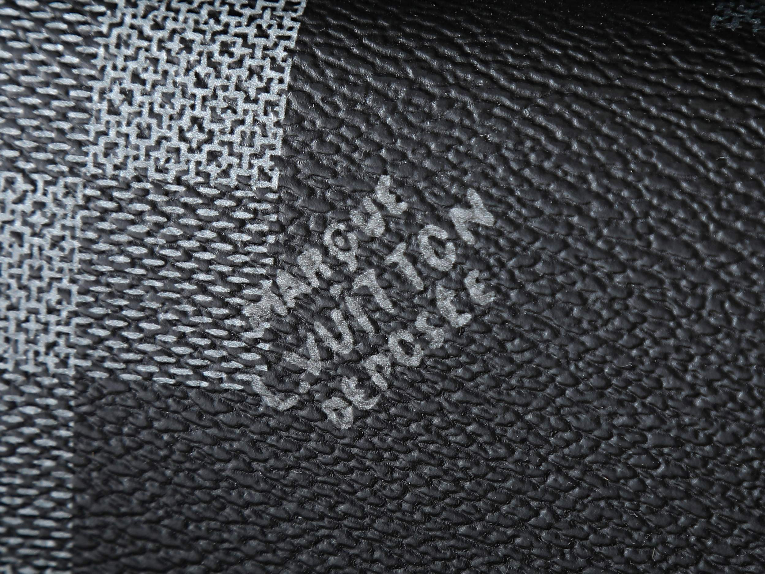LV Discovery Backpack PM M28789 31x42x17cm