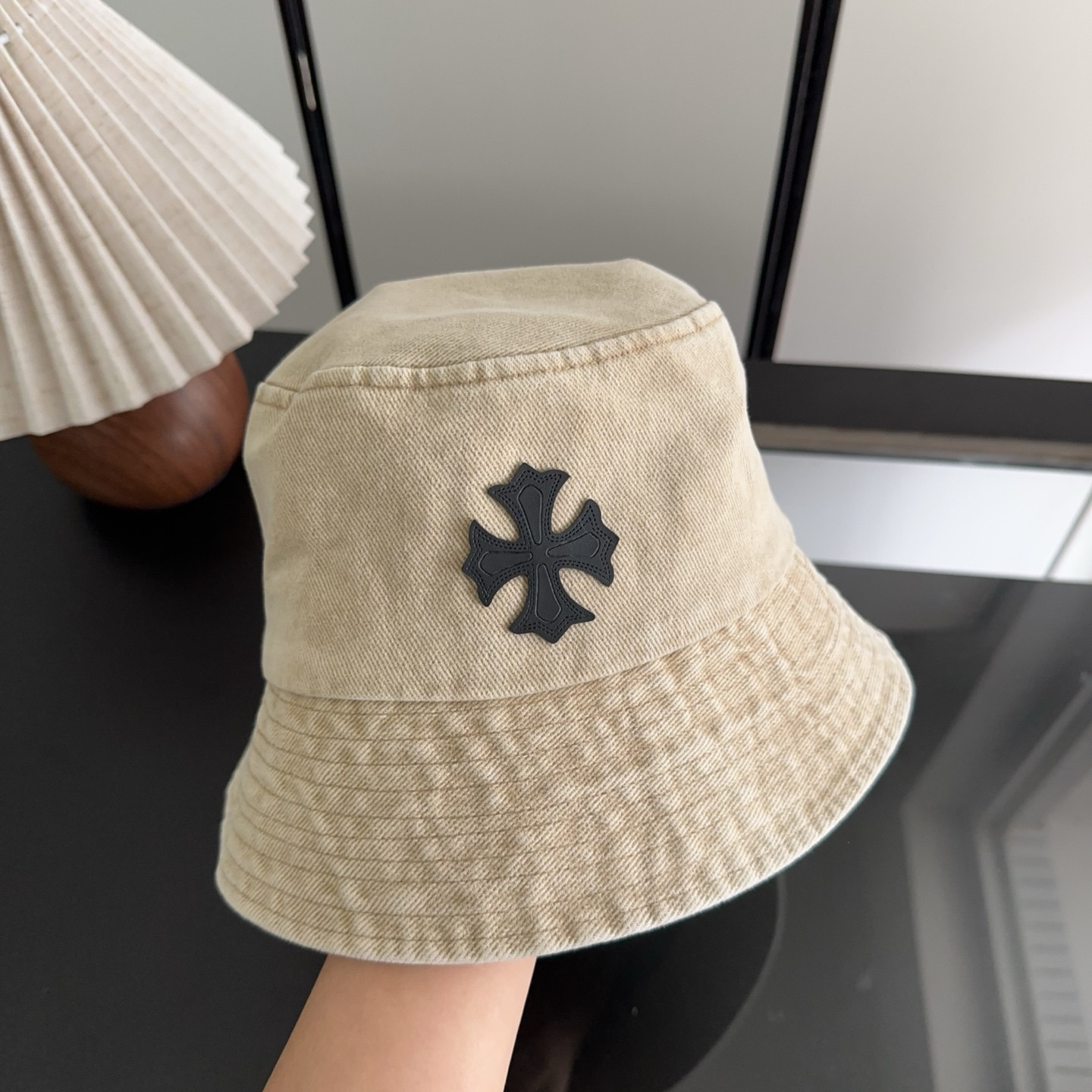 Ch**me He**ts bucket hat