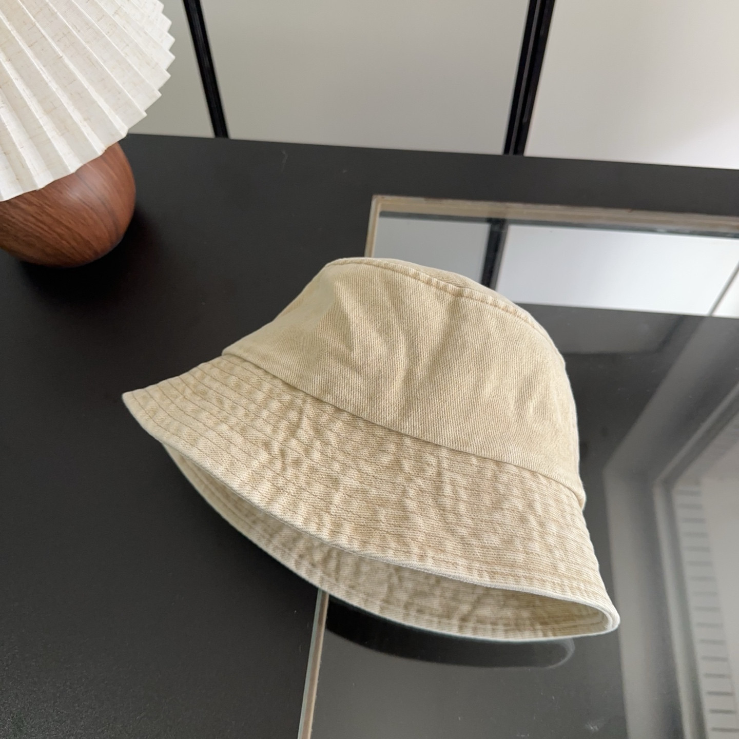 Ch**me He**ts bucket hat