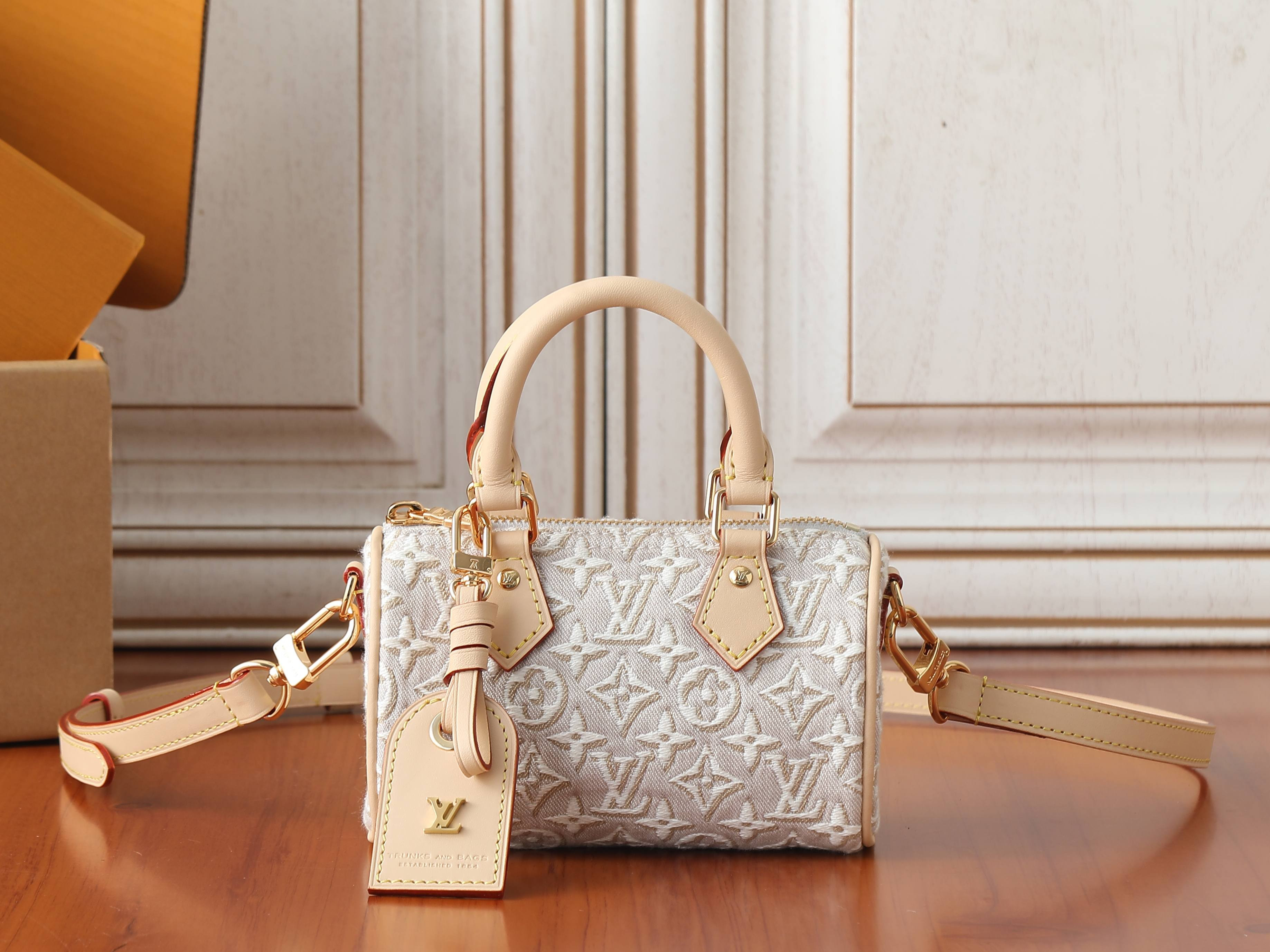 LV Nano Speedy M28502 16x10x7.5cm
