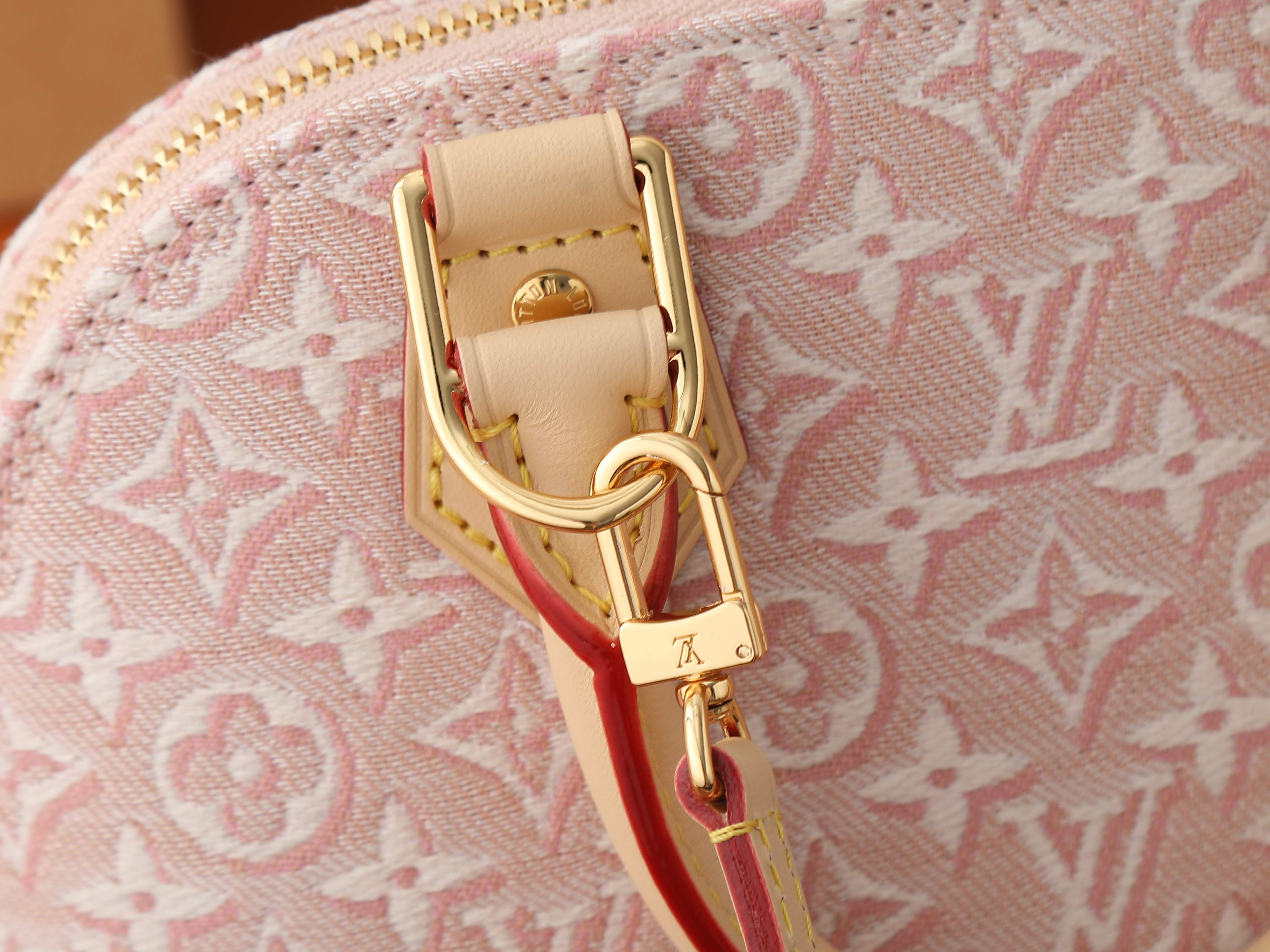 LV Alma BB M2A378 23.5x17.5x11.5cm