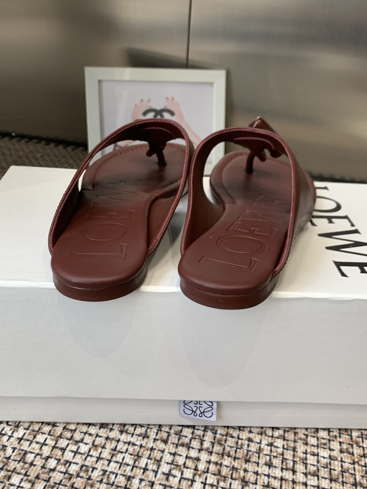 ua L0ew* toggle flat sandals