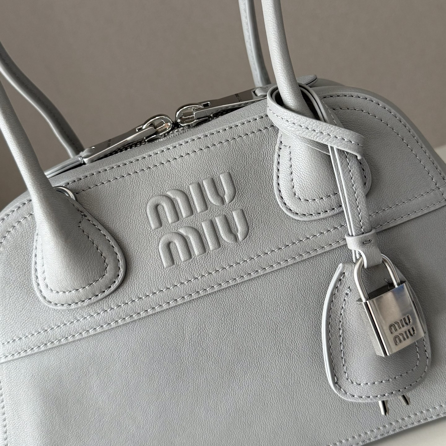 M1v M1v vivant nappa leather bag 17x28x9.5cm