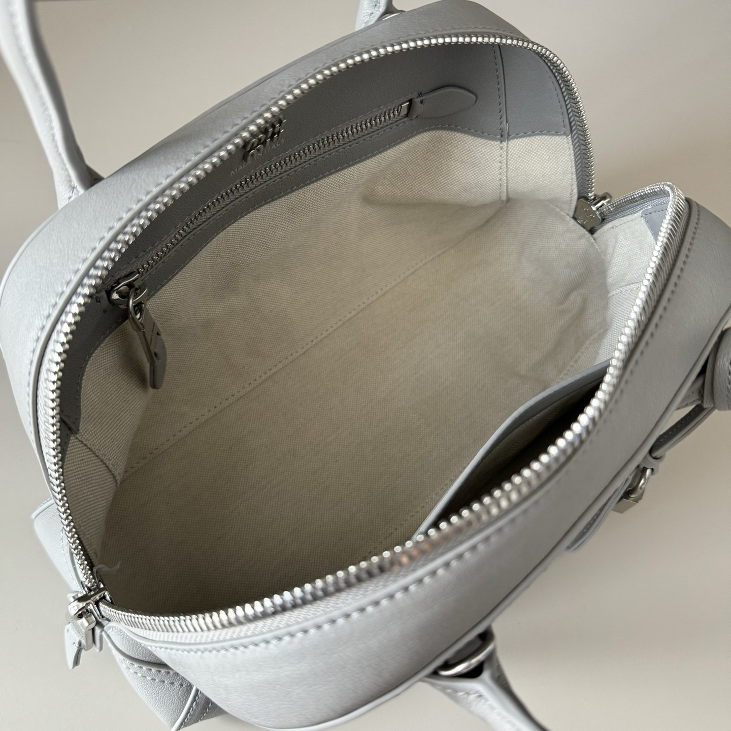 M1v M1v vivant nappa leather bag 17x28x9.5cm