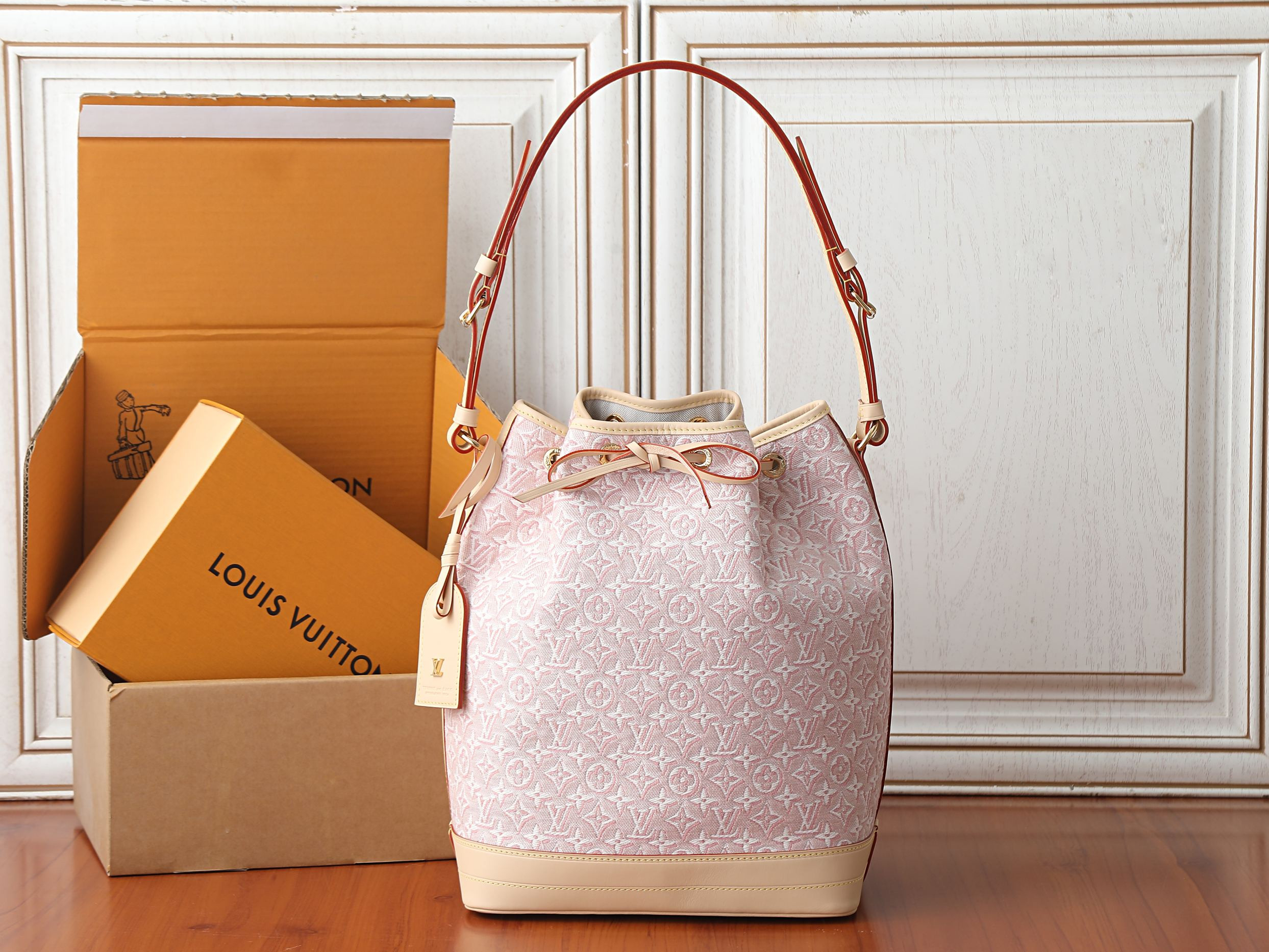 LV Noé M28714 27.5x36x20cm