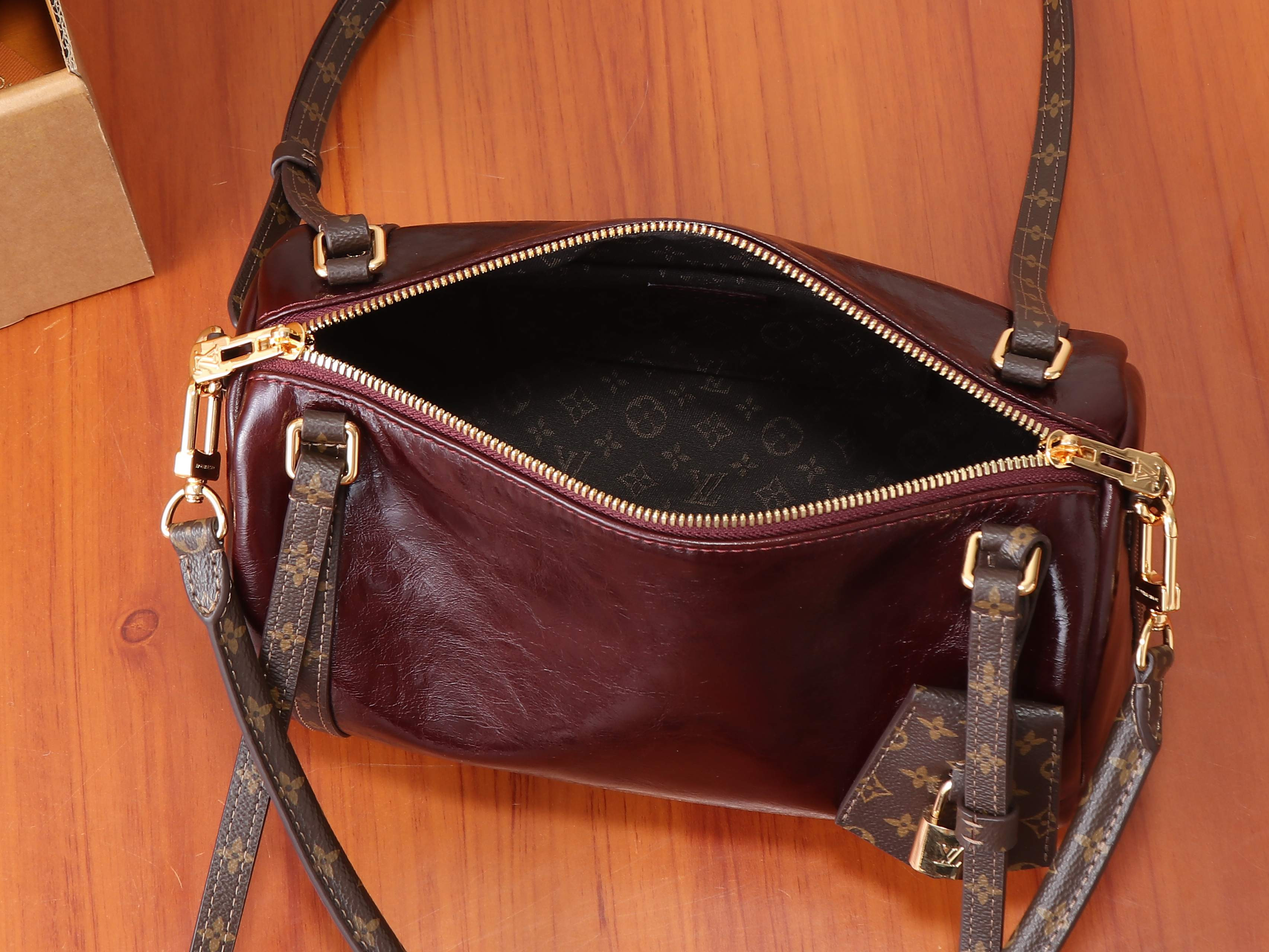 LV Express PM M3A265 26x17x13.5cm