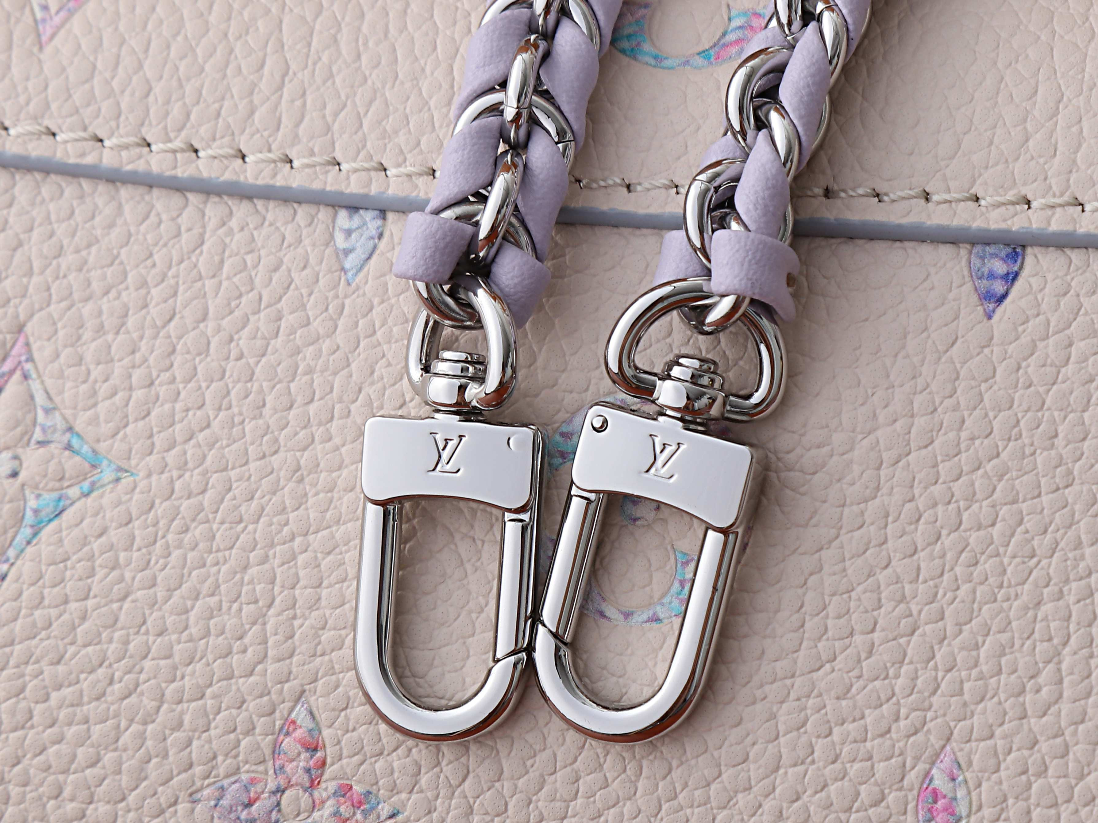 LV Nano Madeleine M2A374 21x12.5x6cm