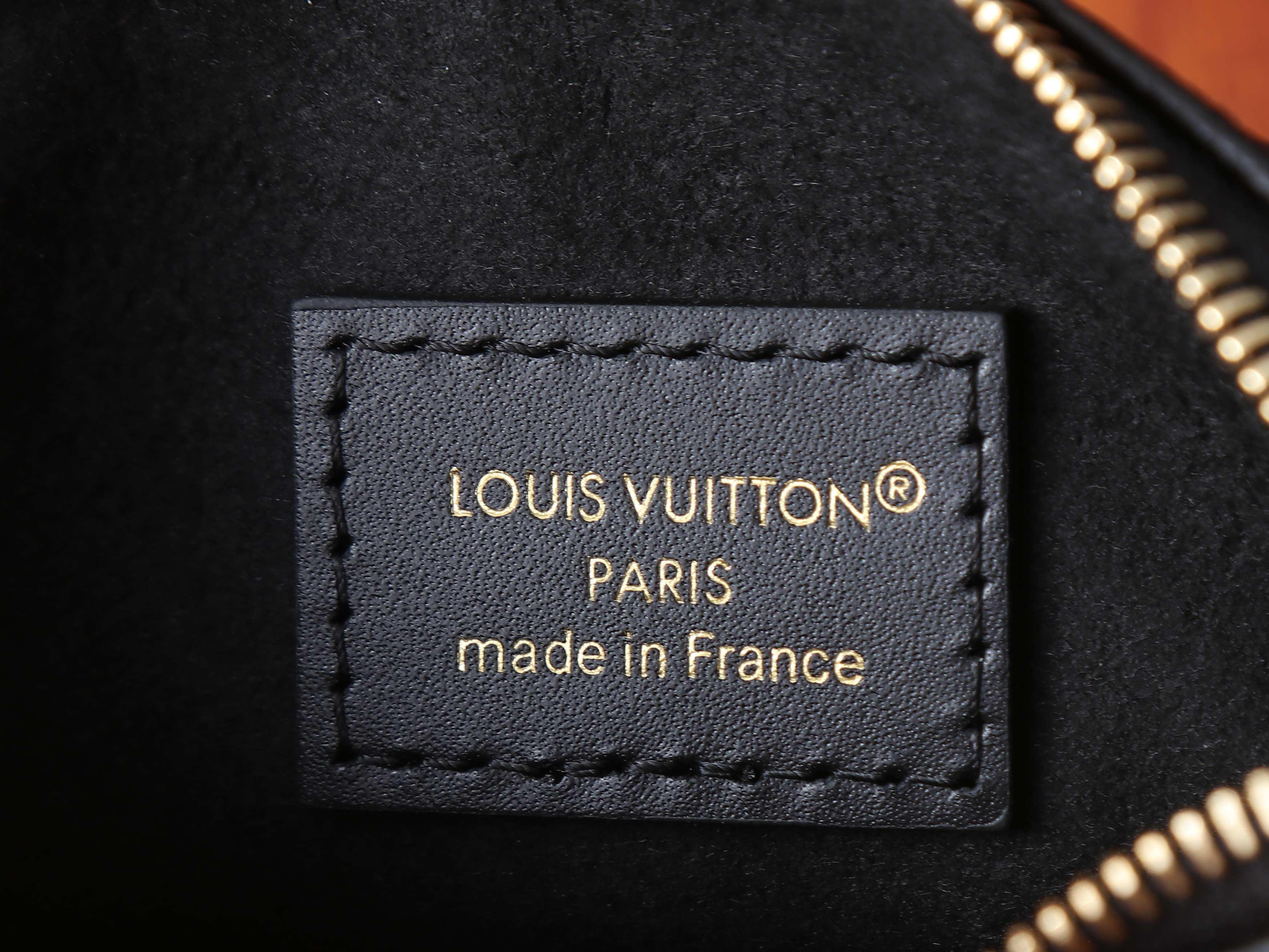 LV All In MM M29090 21x24x16cm