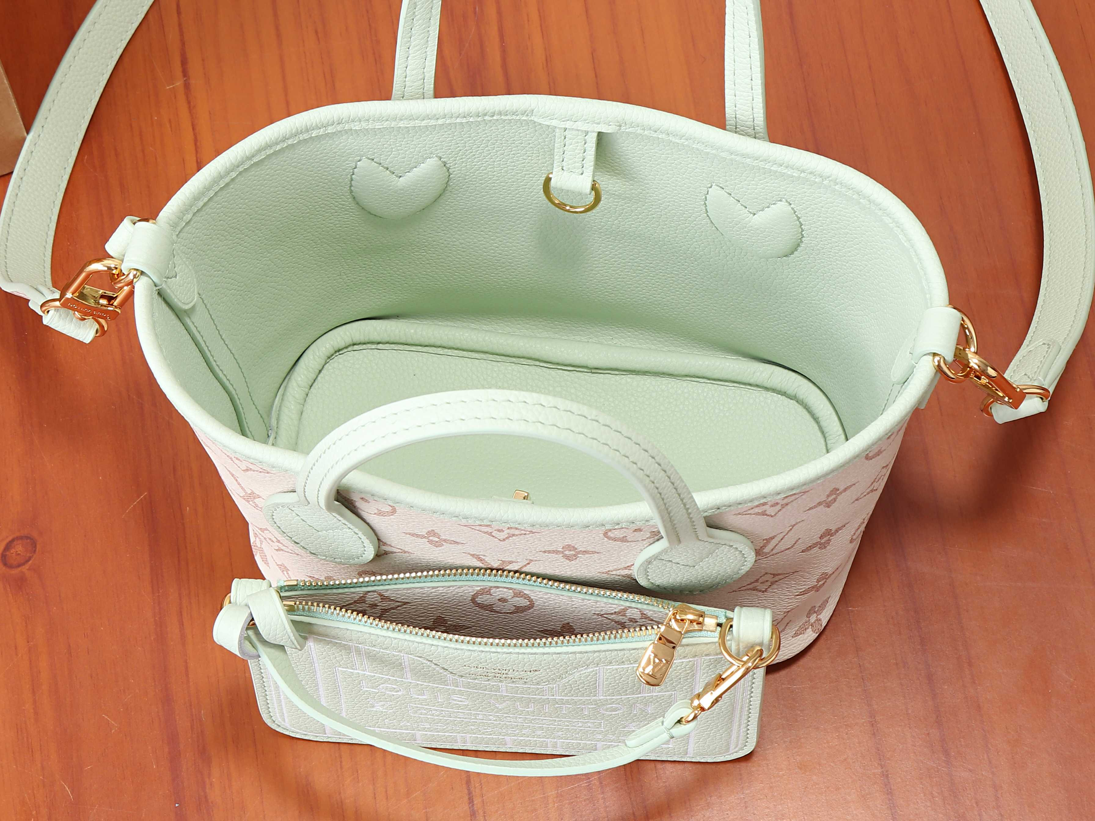 LV Neverfull Inside Out BB M2A465 26.5x16.5x11cm