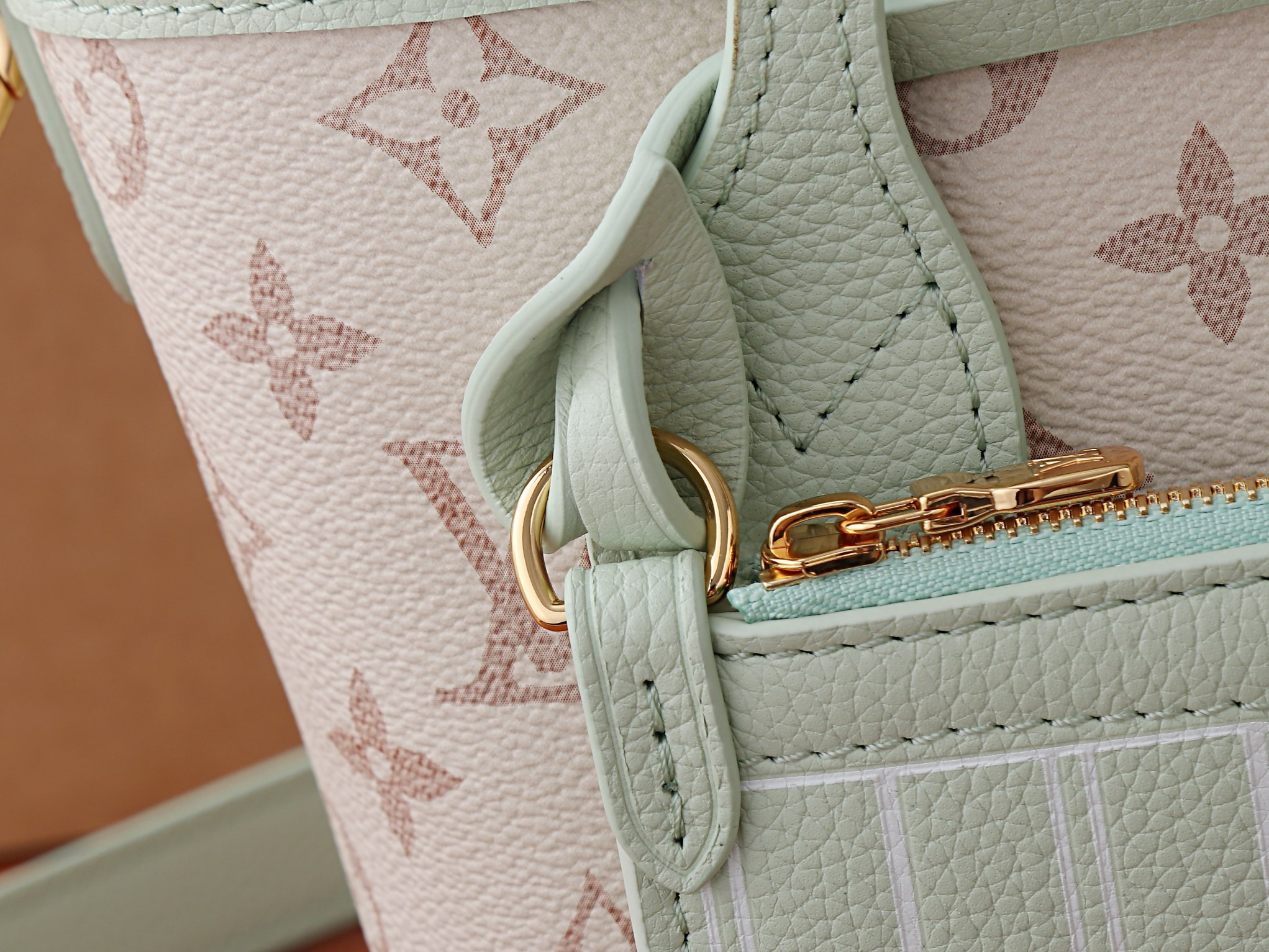 LV Neverfull Inside Out BB M2A465 26.5x16.5x11cm