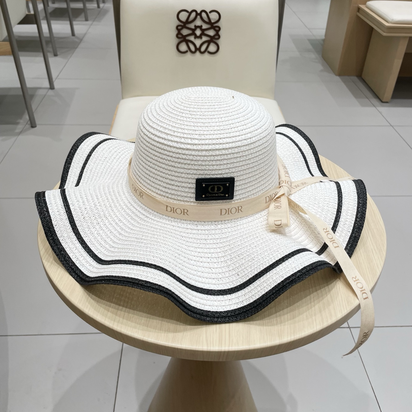 D*or straw hat 57cm head circumference