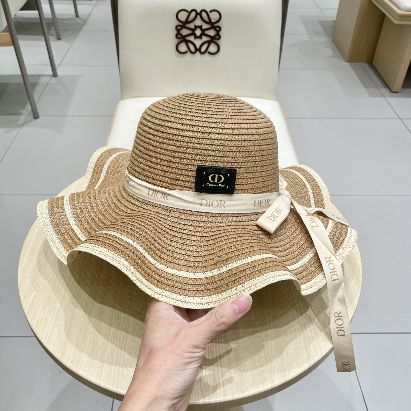 D*or straw hat 57cm head circumference