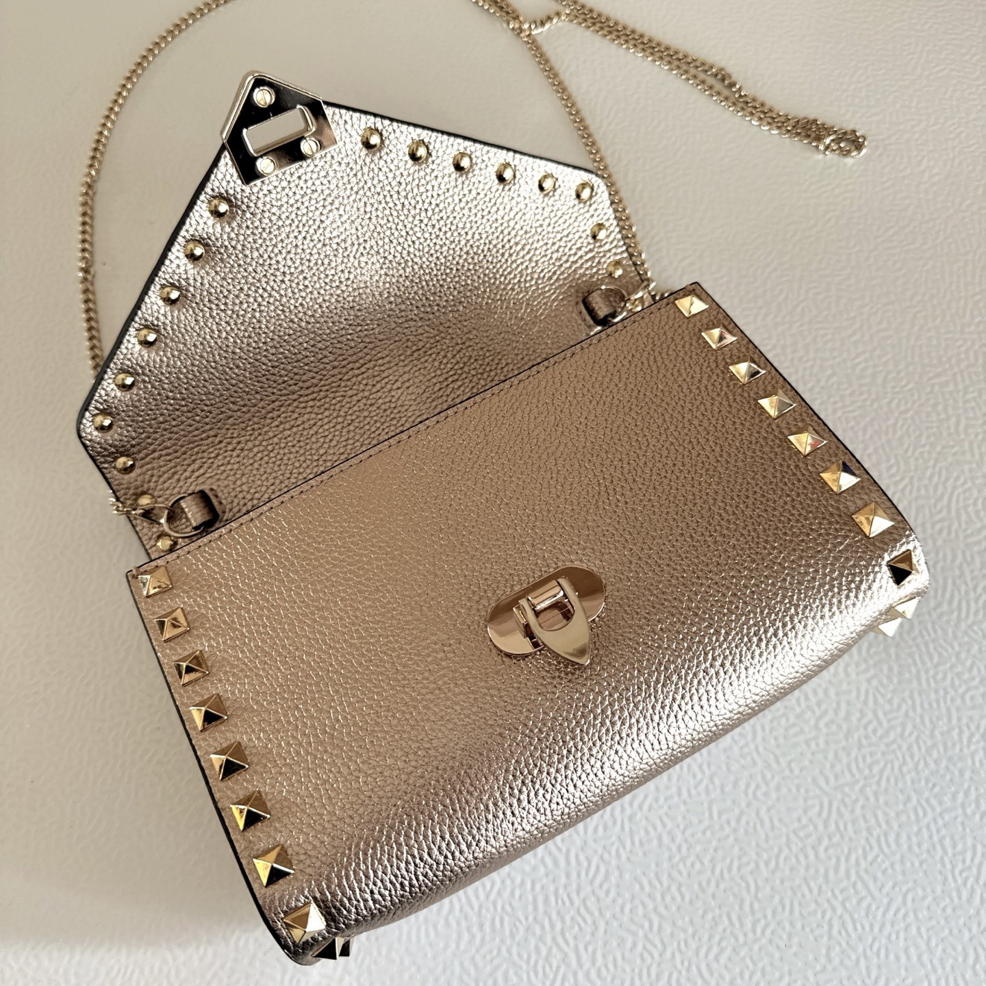 Va1e*ntin0 garavani rockstud mini shoulder bag 19.5x13x4.5cm