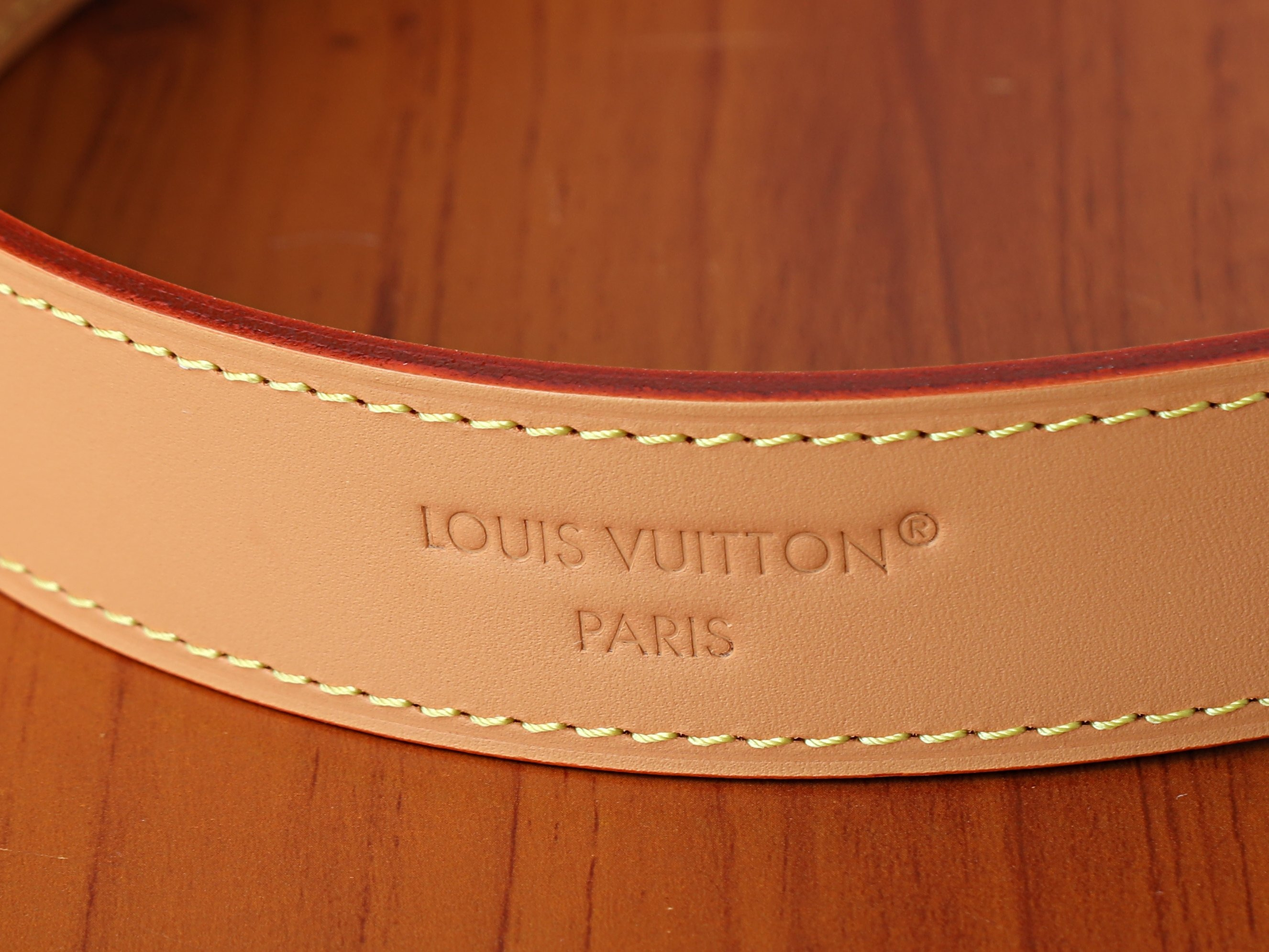 LV Nano CarryAll M2A711 16x15x9.5cm