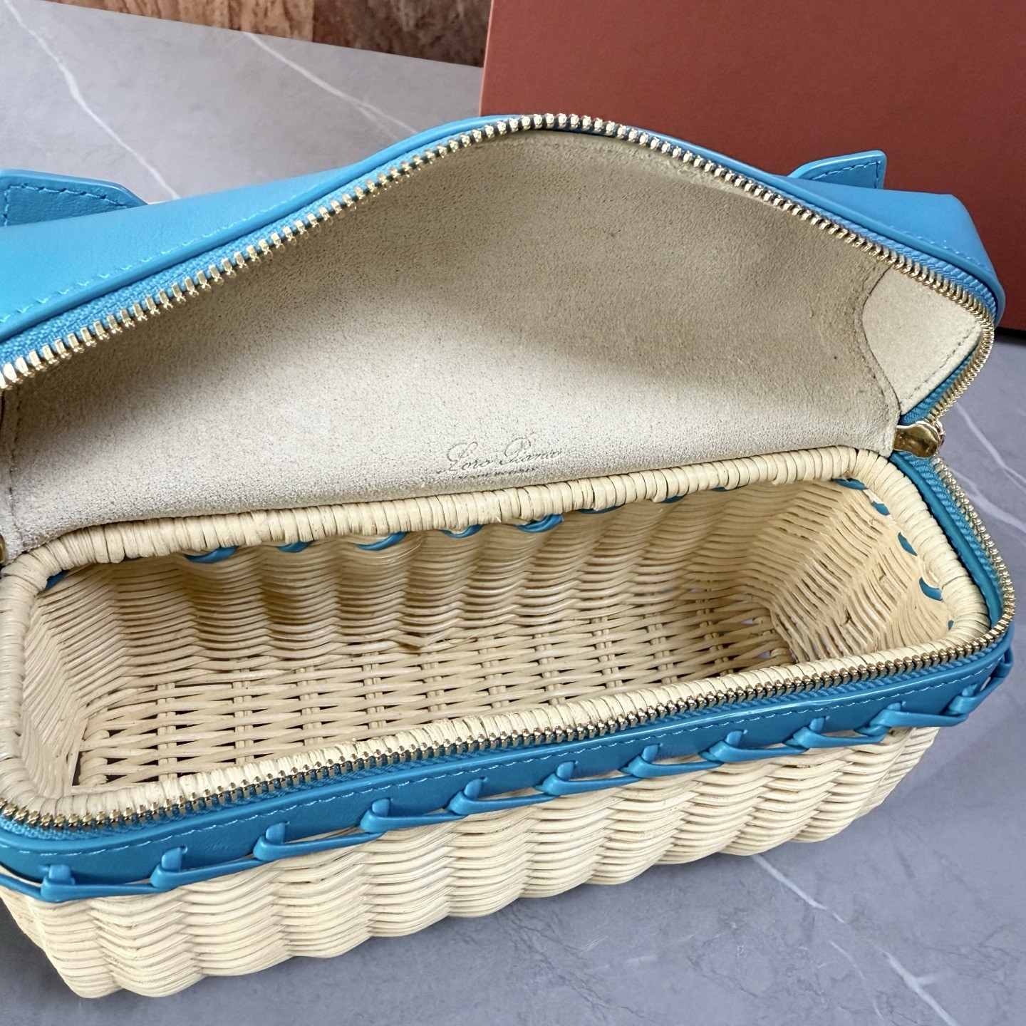 L**o p*ana extra pocket l19 wicker bag 19 x 11.5 x 7cm