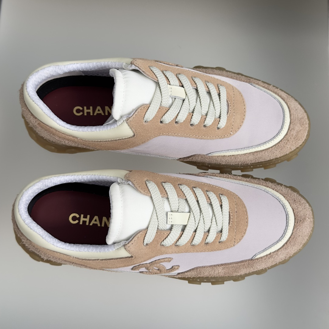 ua Ch*el sneakers