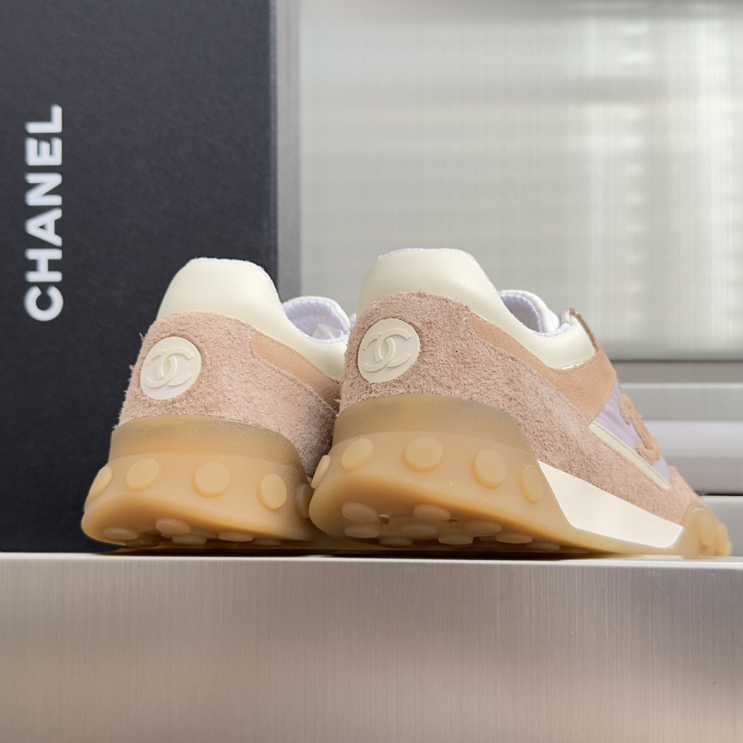 ua Ch*el sneakers