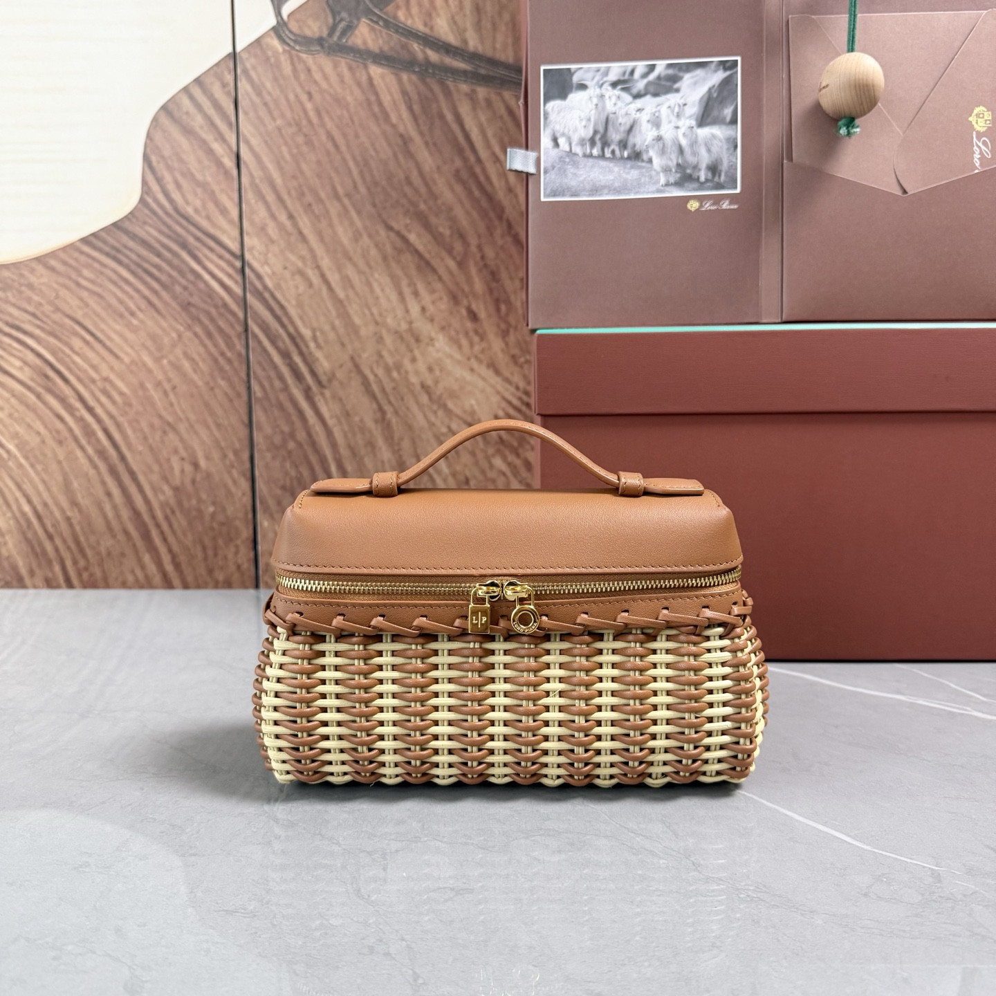L**o p*ana extra pocket l19 east-west wicker 19x12x7cm
