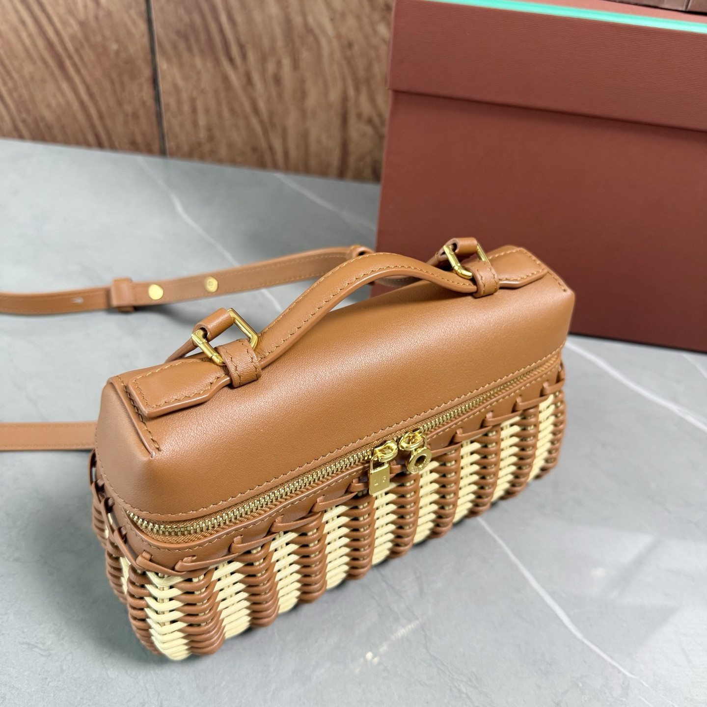 L**o p*ana extra pocket l19 east-west wicker 19x12x7cm