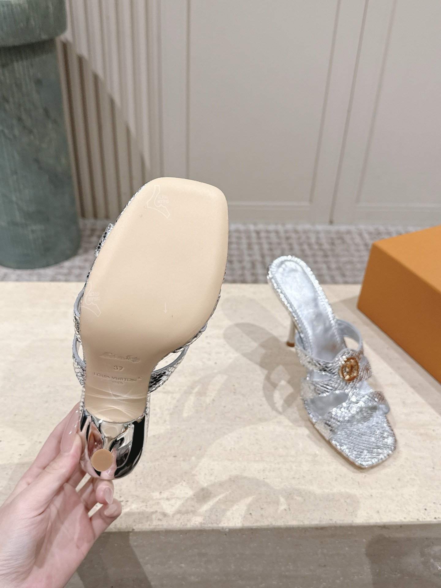 UA LV 6AM Mule 9.5cm Heel