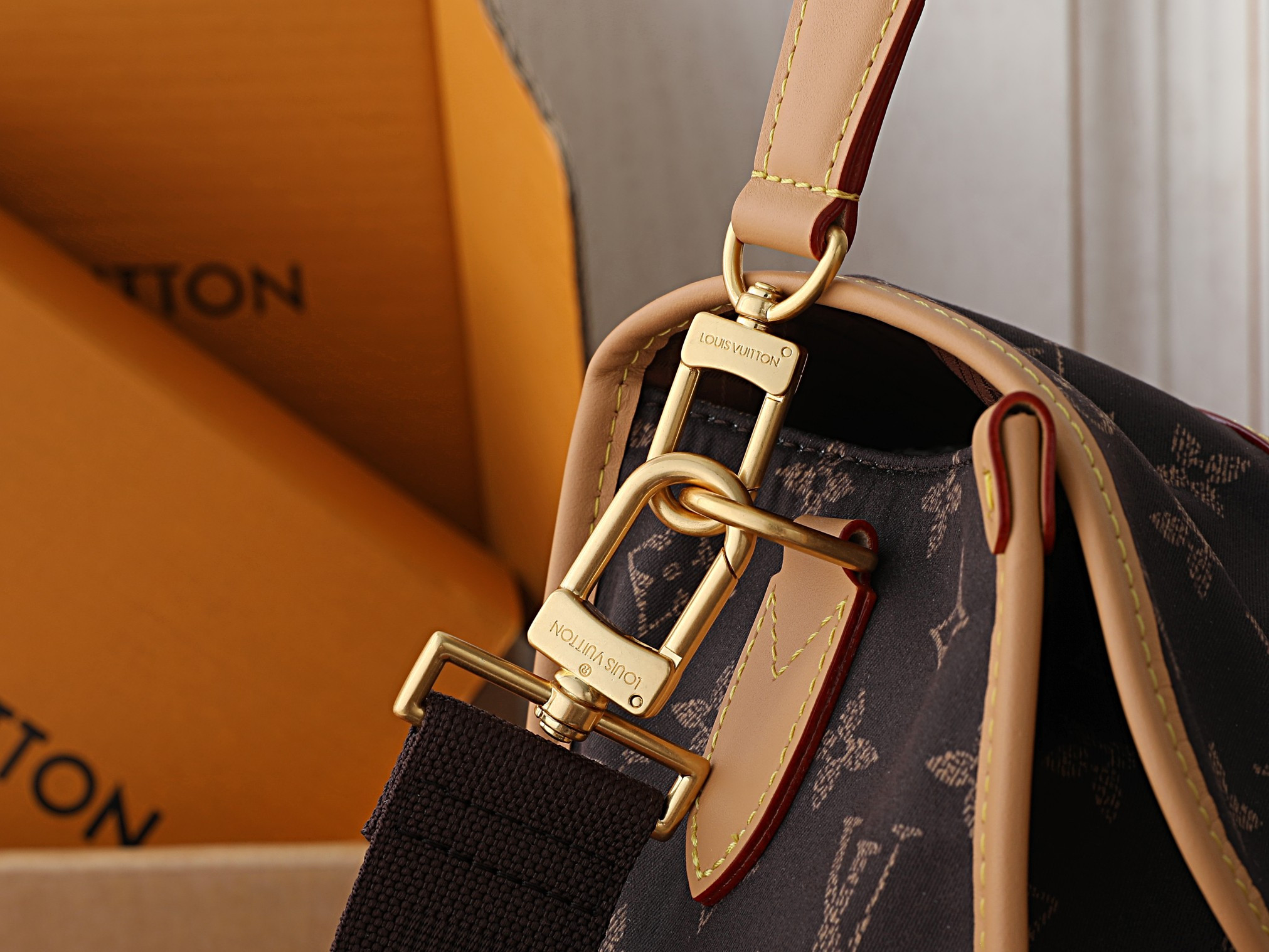 lv jet lag bag mm l0*is V*t0n silk tech m2a425 34.5x26x13cm