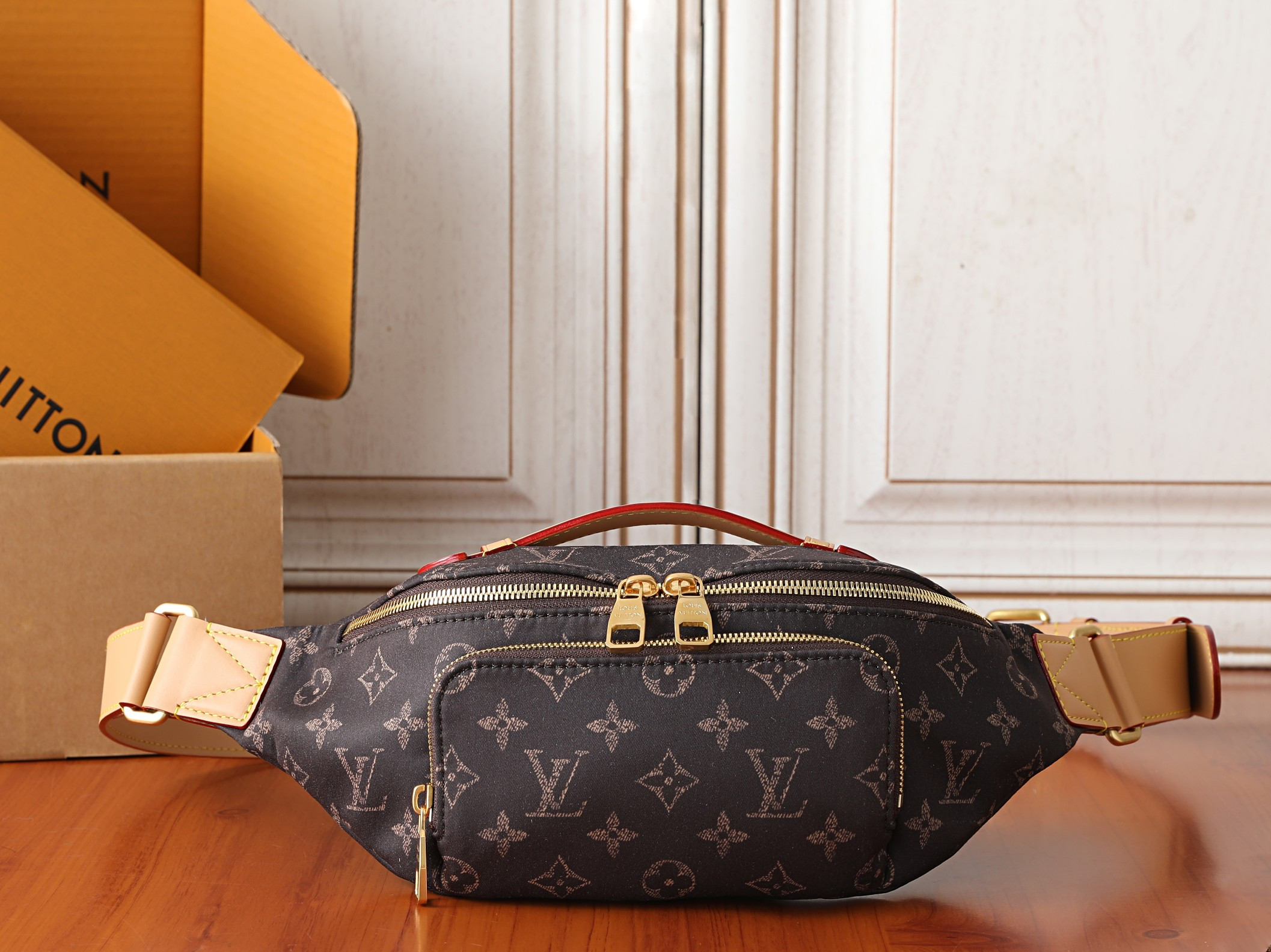 lv rush bumbag l0*is V*t0n silk tech m2a452 30x15x8cm