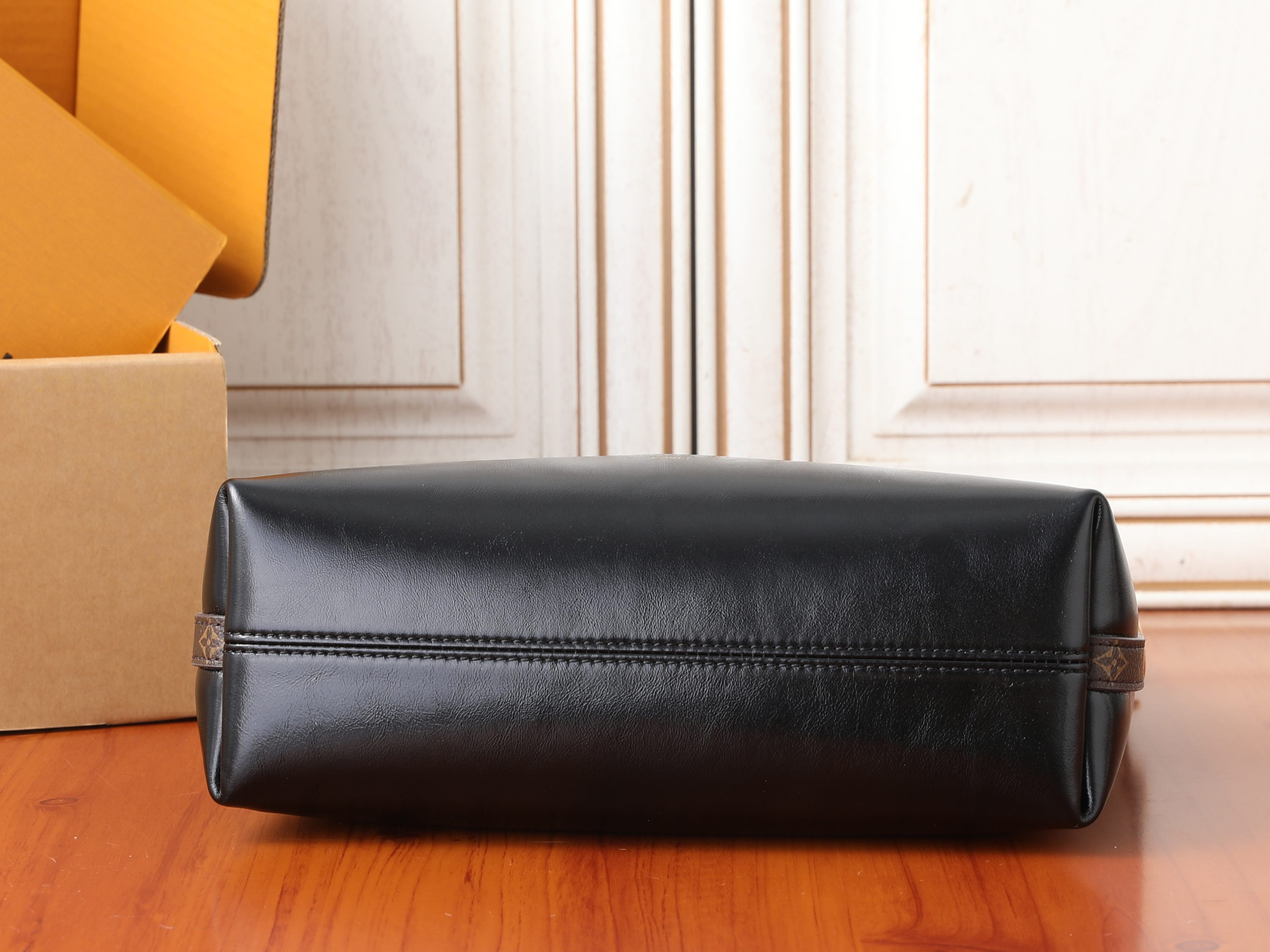 LV Multipass M3A269 30x26x10cm