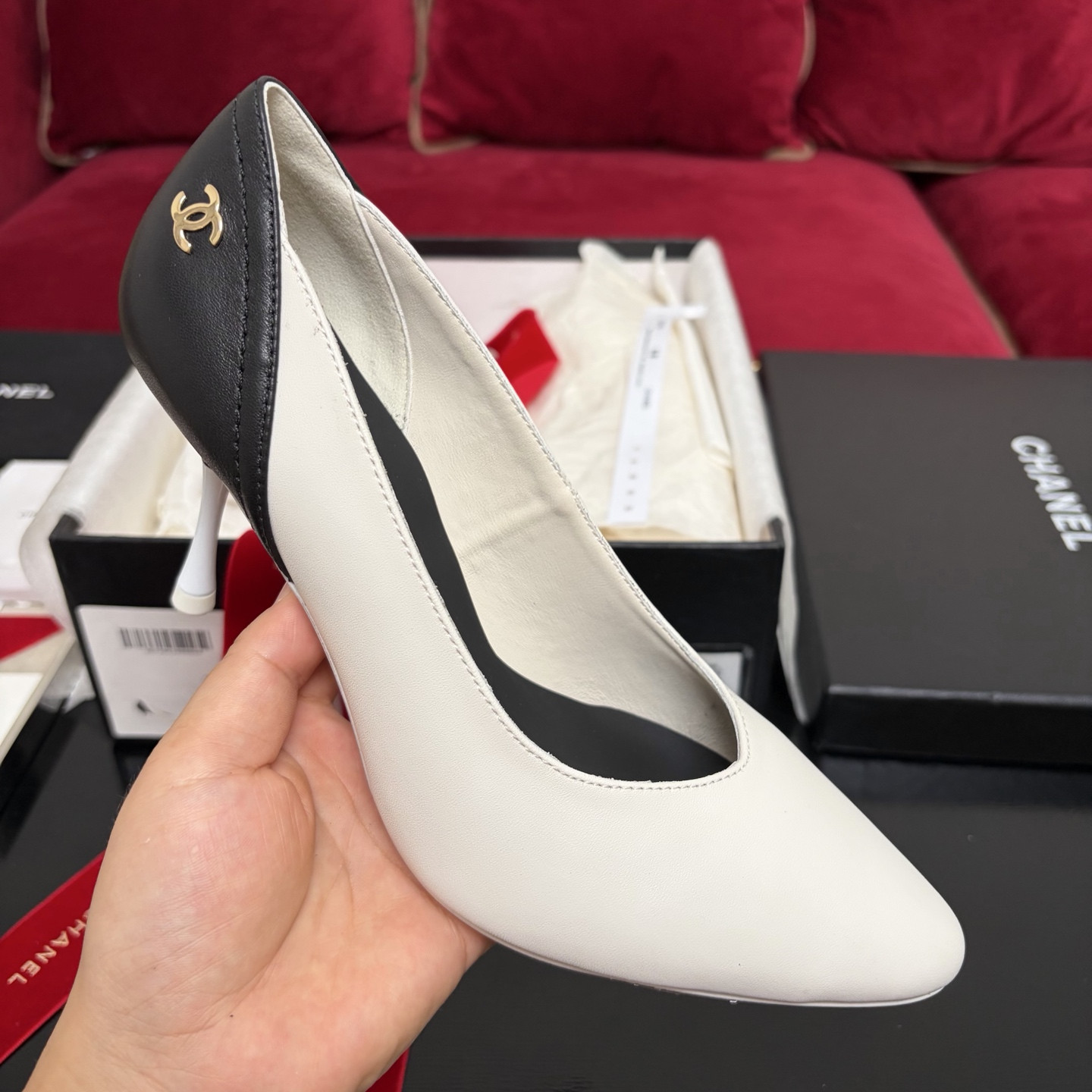 ua Ch*el pumps