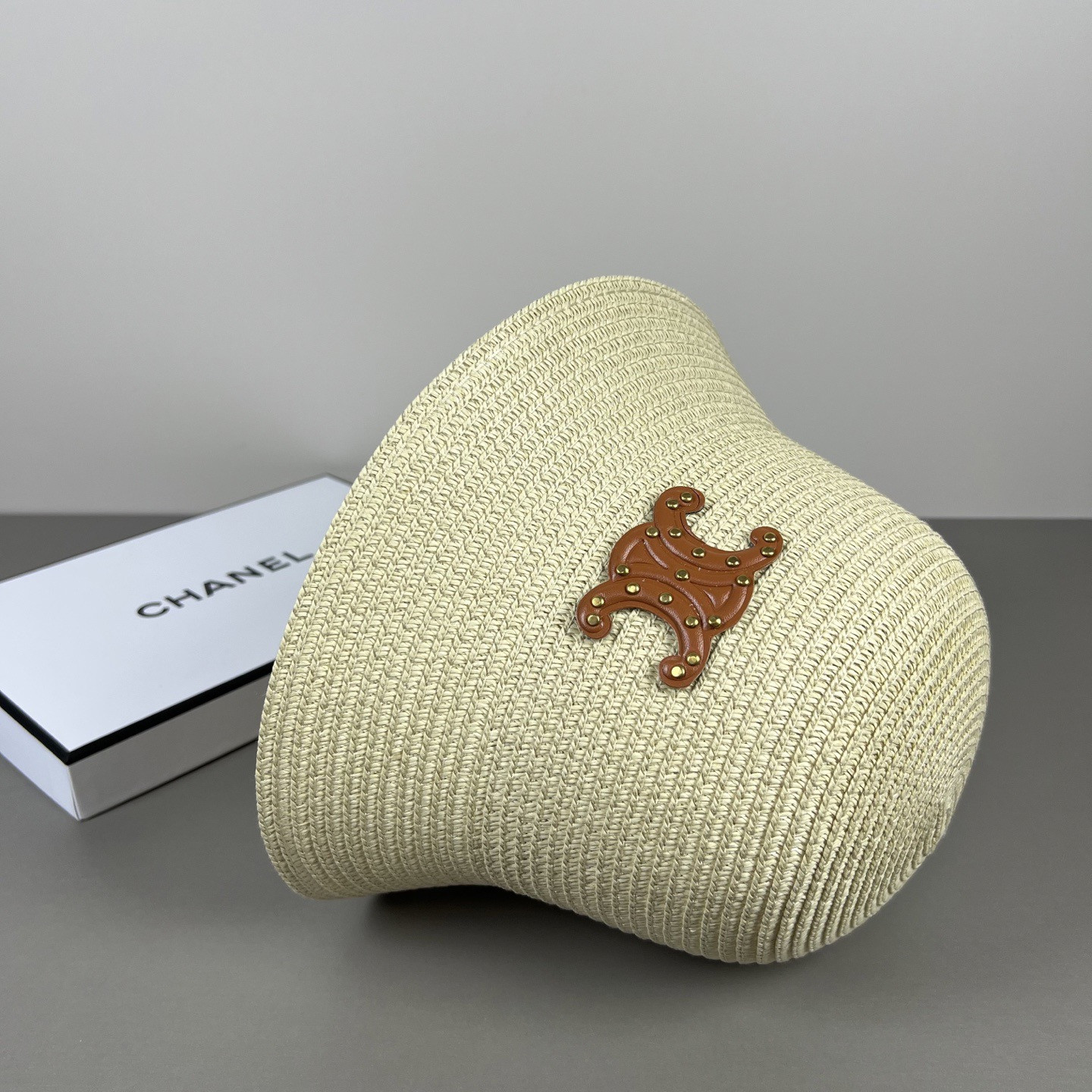 Ce**e straw hat