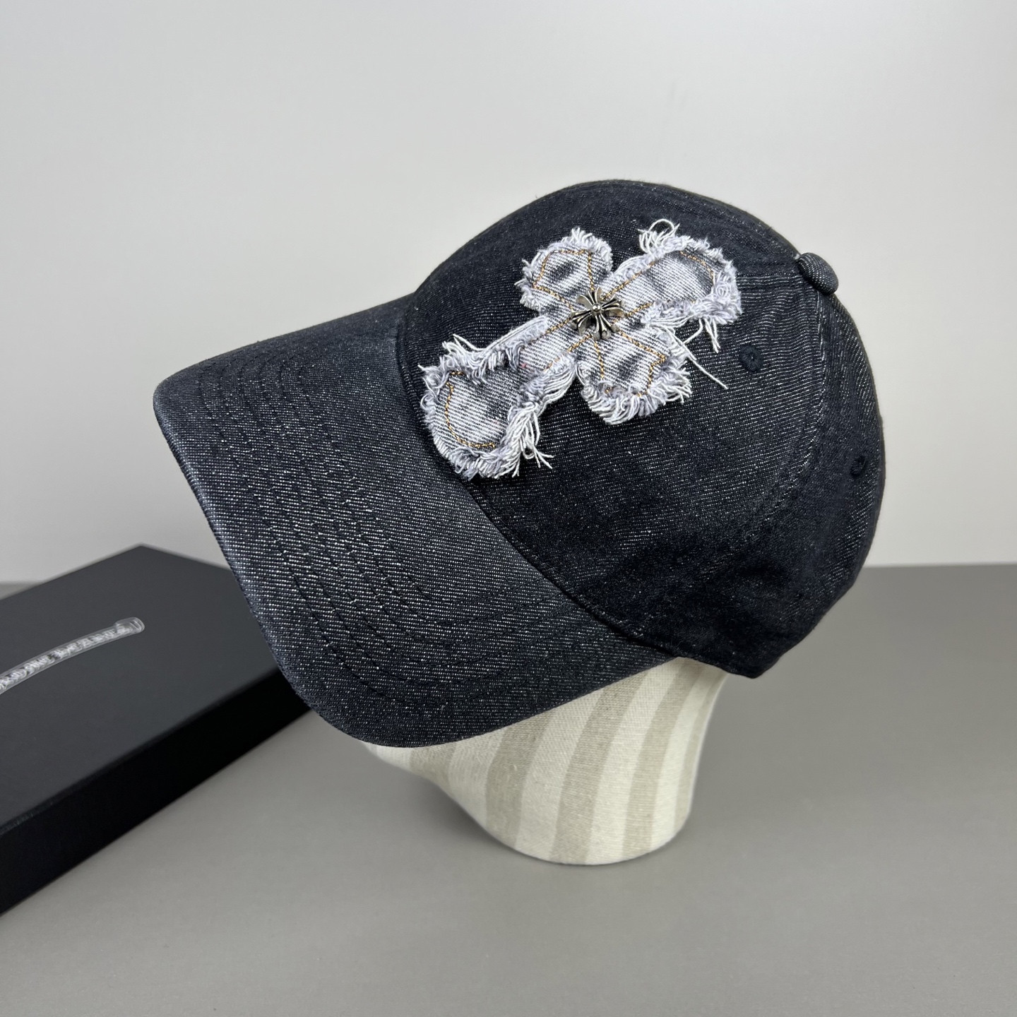 Ch**me He**ts baseball cap
