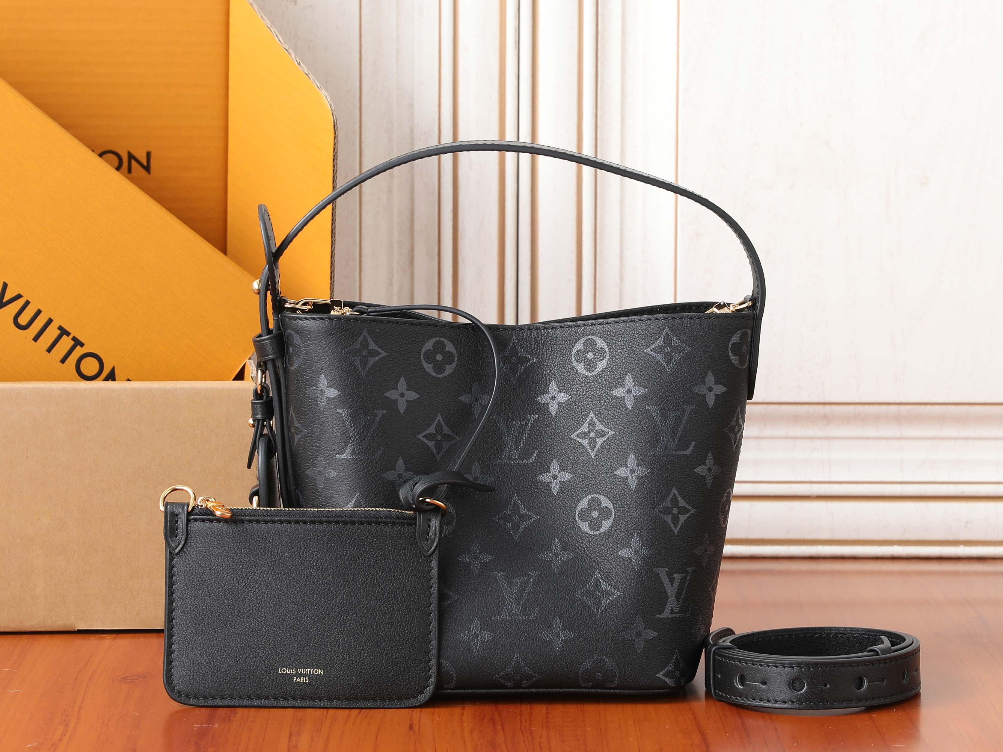 LV All In BB M3A156 16x18x12cm