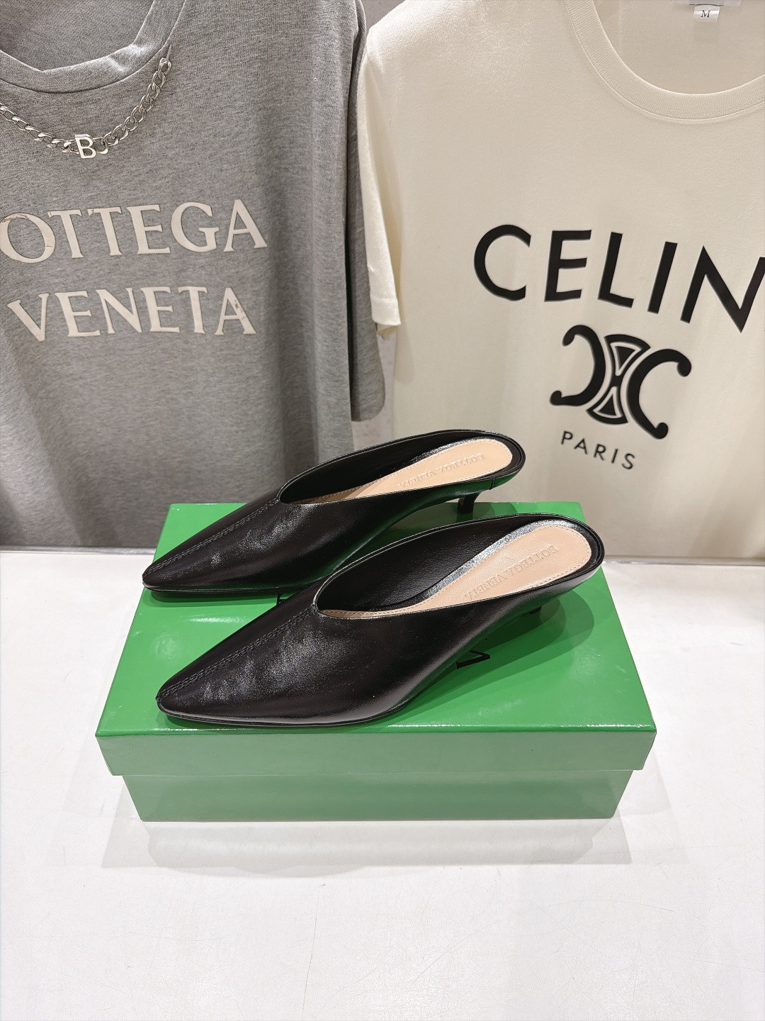 ua bo*te*ga Ve*ne*ta vesta mule pump 4cm heel