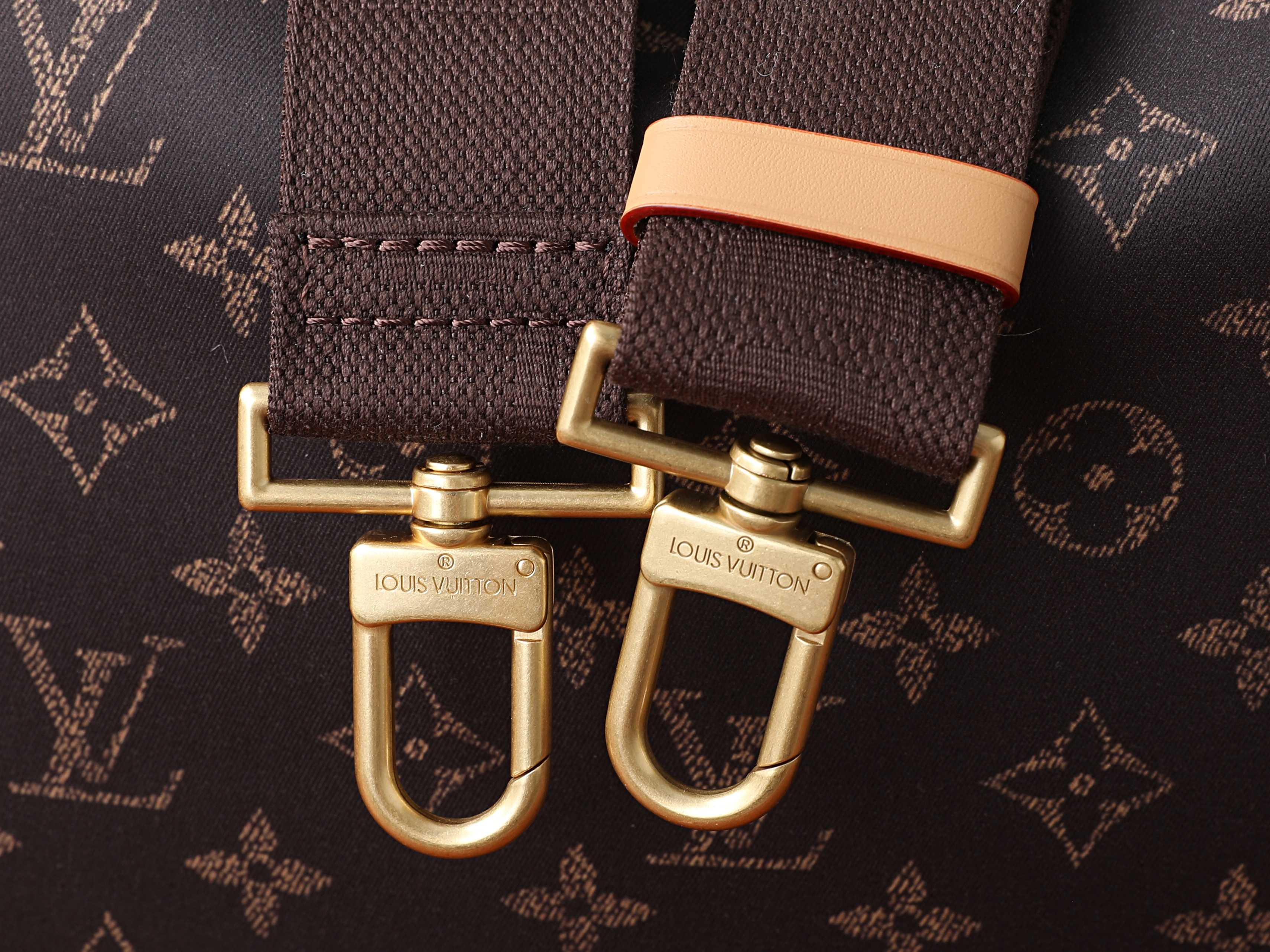 lv nil xl l0*is V*t0n silk tech m29853 37x26x19cm