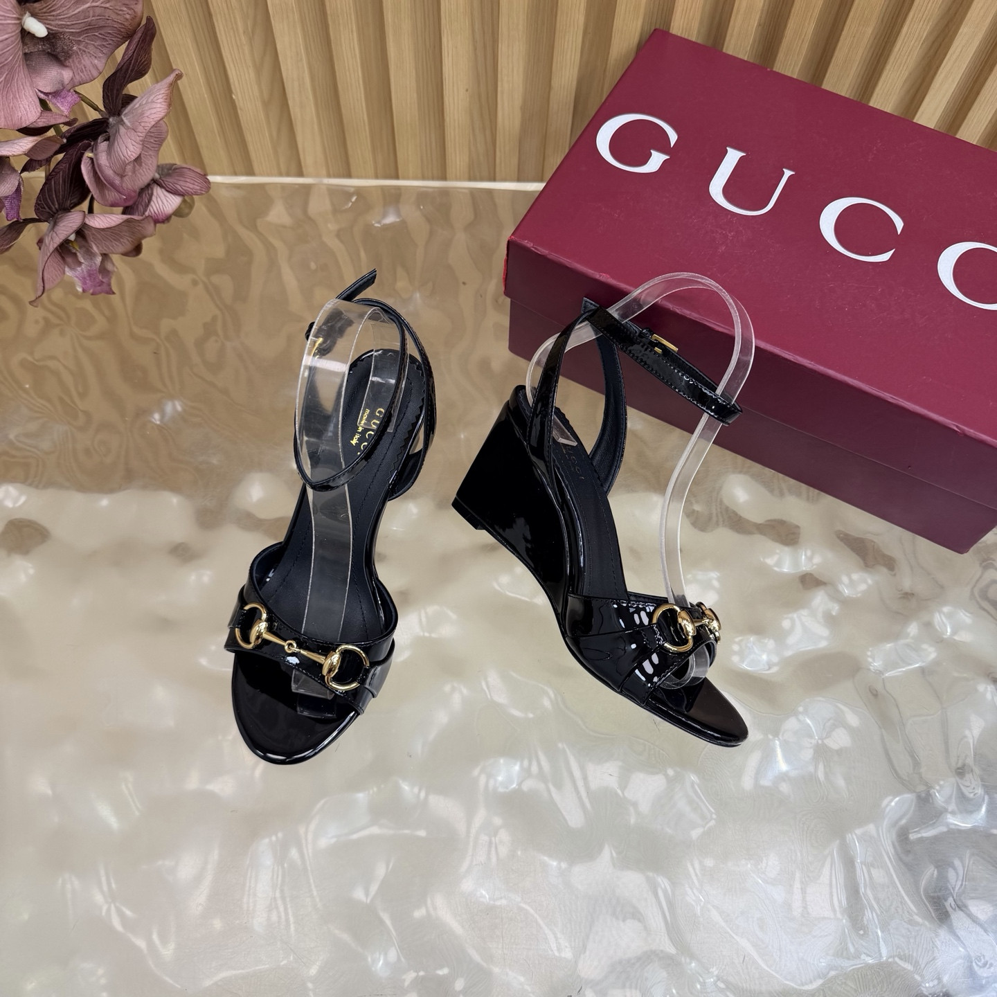 ua G*u*i donna wedge sandal 8cm heel