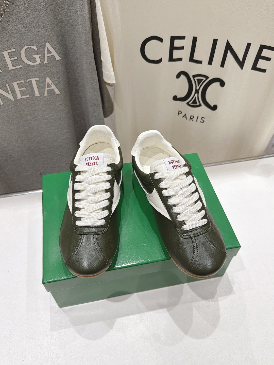 ua bo*te*ga Ve*ne*ta shot sneaker