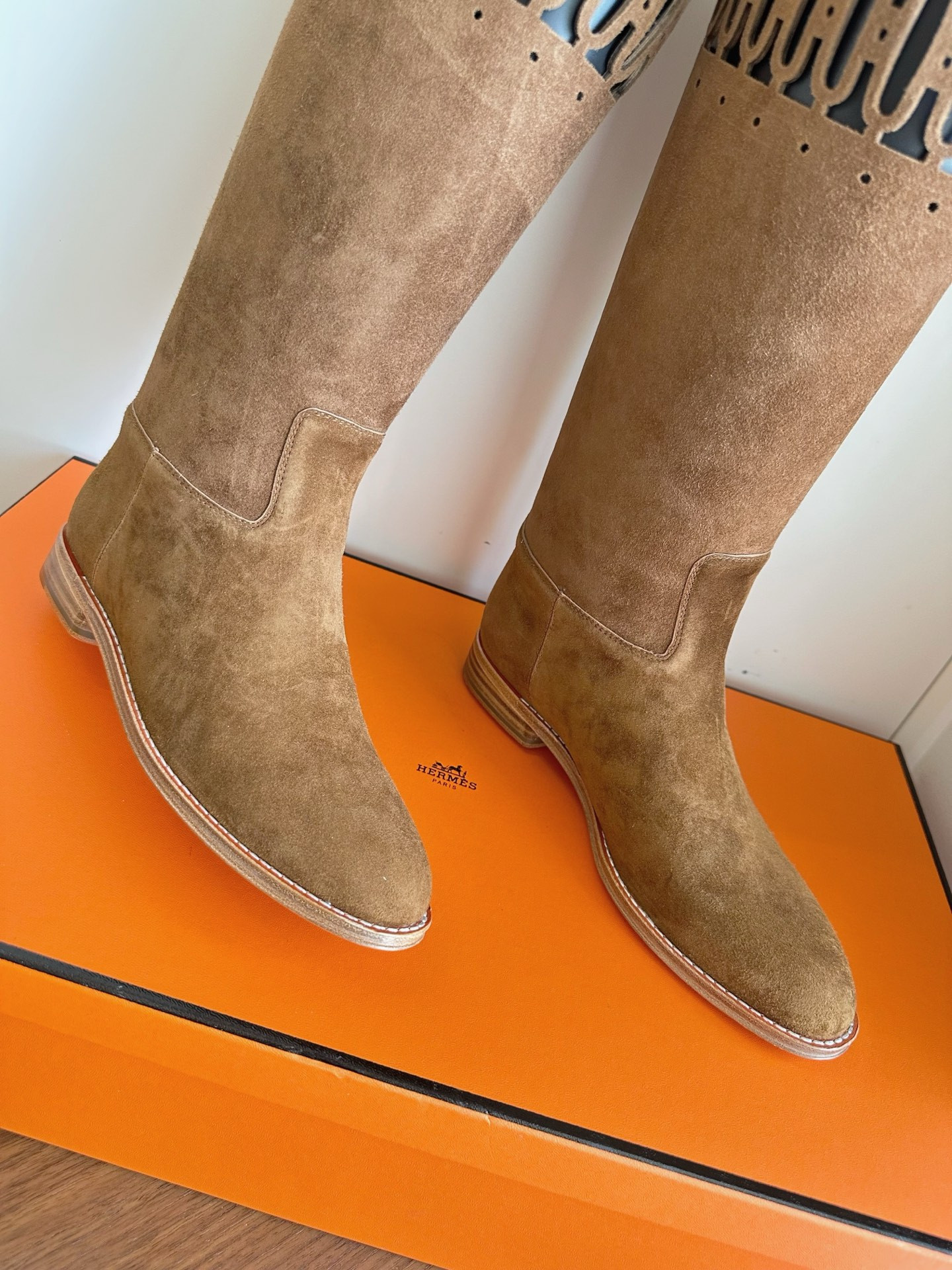ua H**mes jumping boot