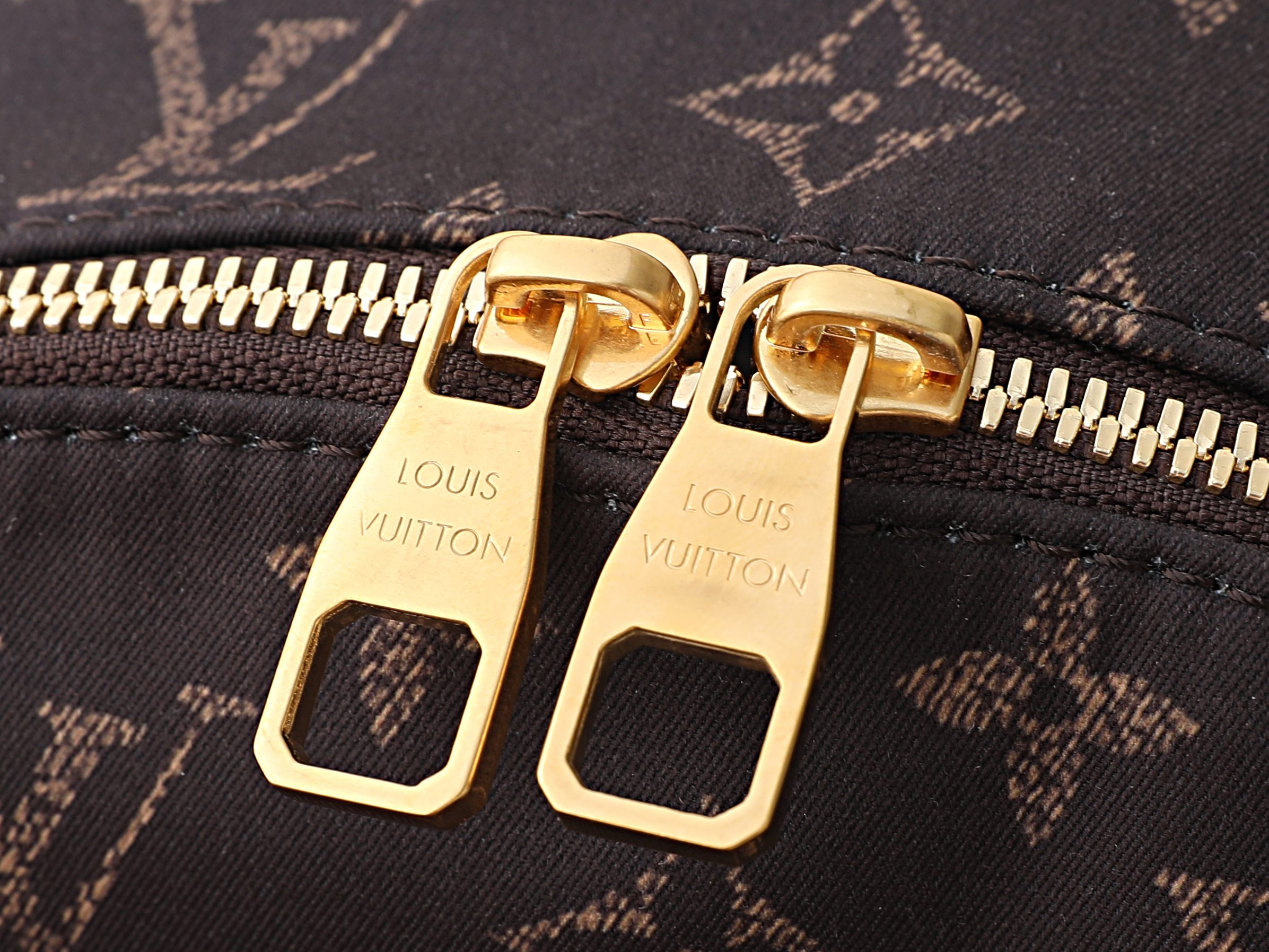 lv track backpack mm l0*is V*t0n silk tech m2a456 34 x 46 x 21 cm