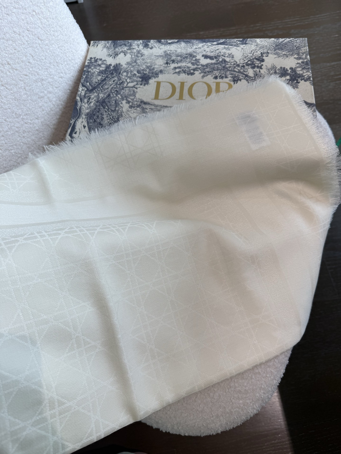 D*or shawl 140x140cm