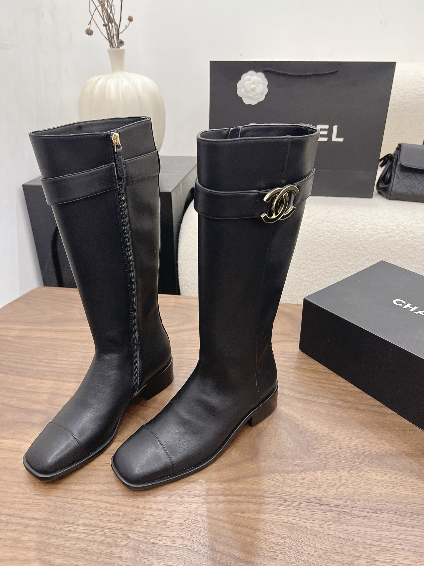ua Ch*el boot 3.5cm heel