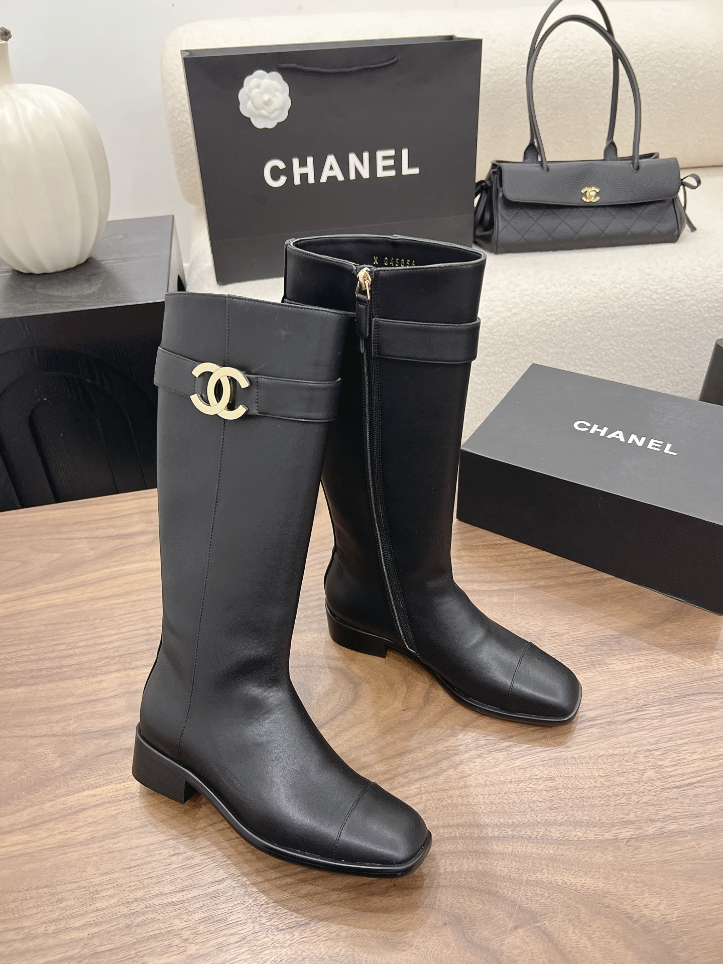 ua Ch*el boot 3.5cm heel