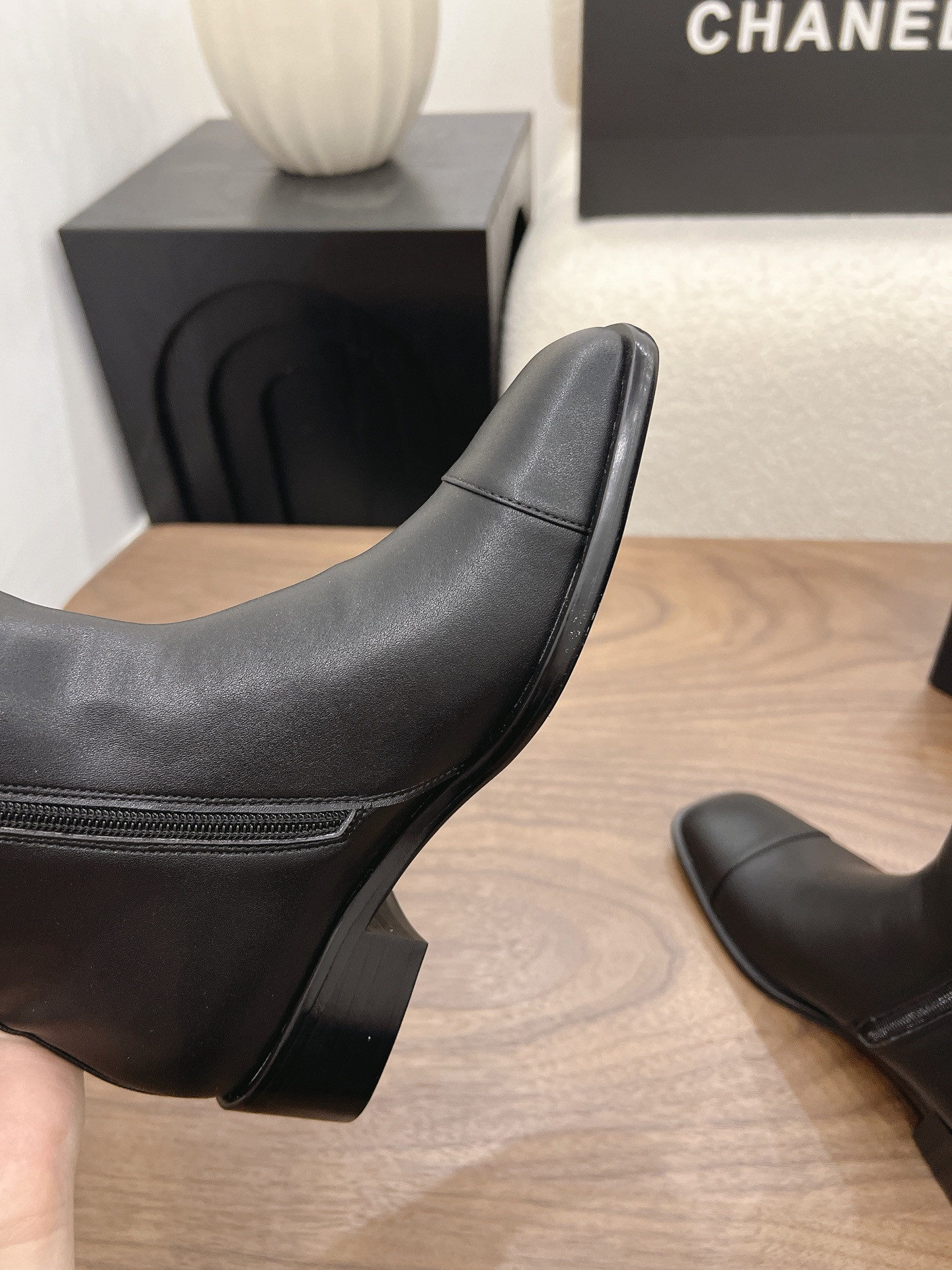 ua Ch*el boot 3.5cm heel