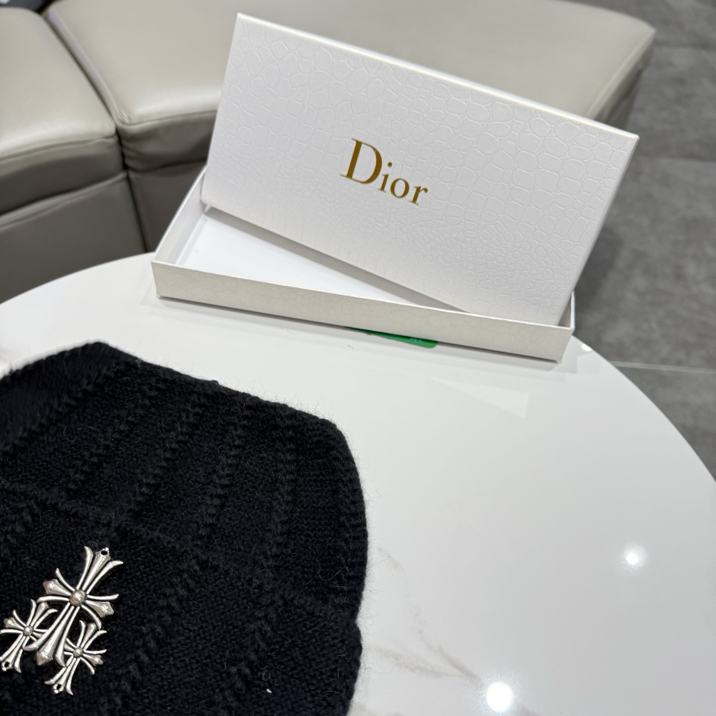 Ch**me He**ts beanie