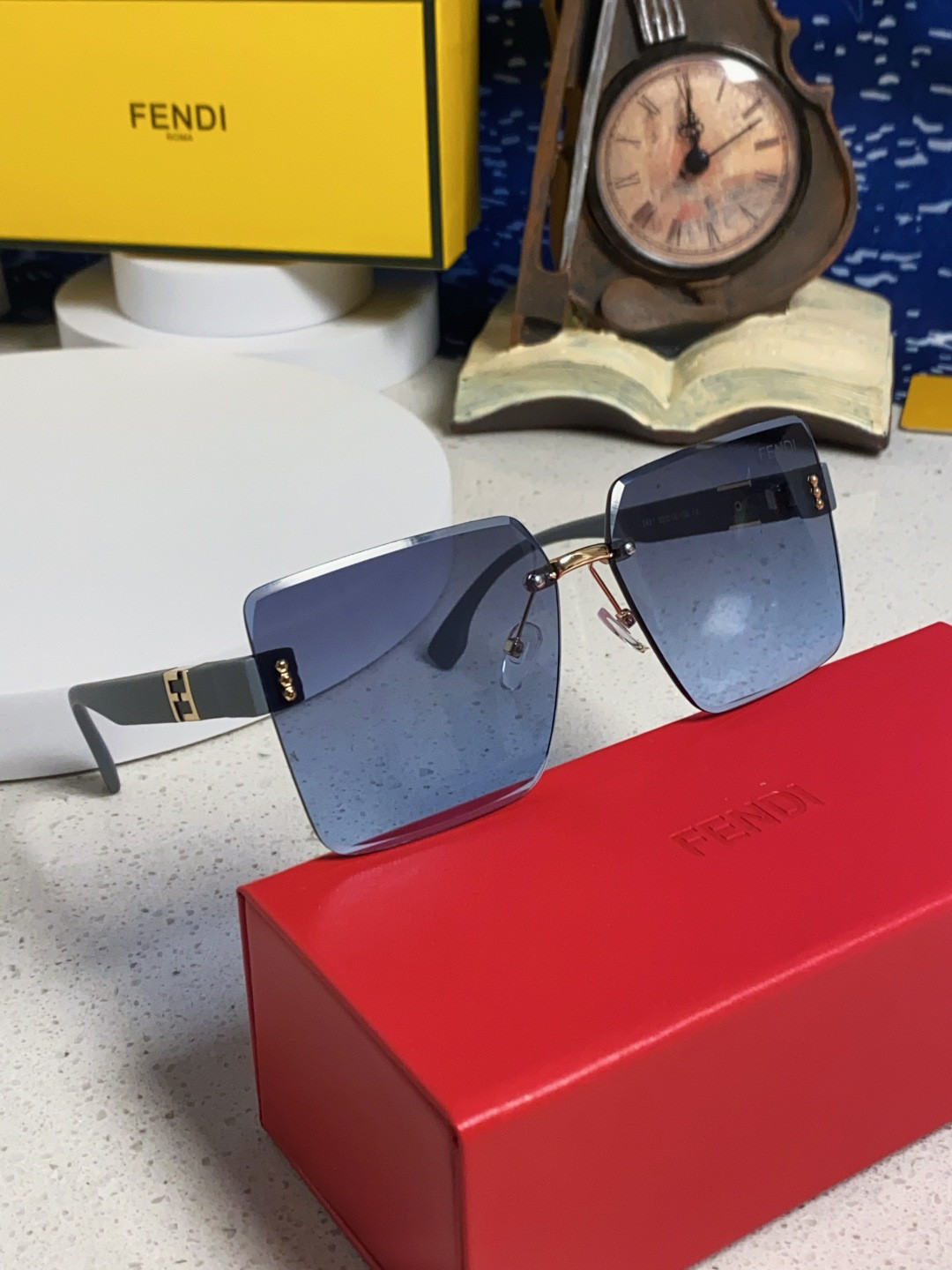 F**di glasses