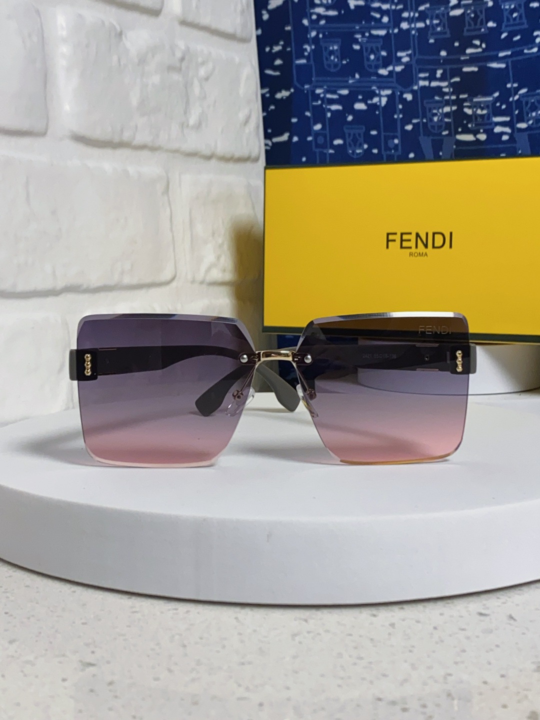 F**di glasses