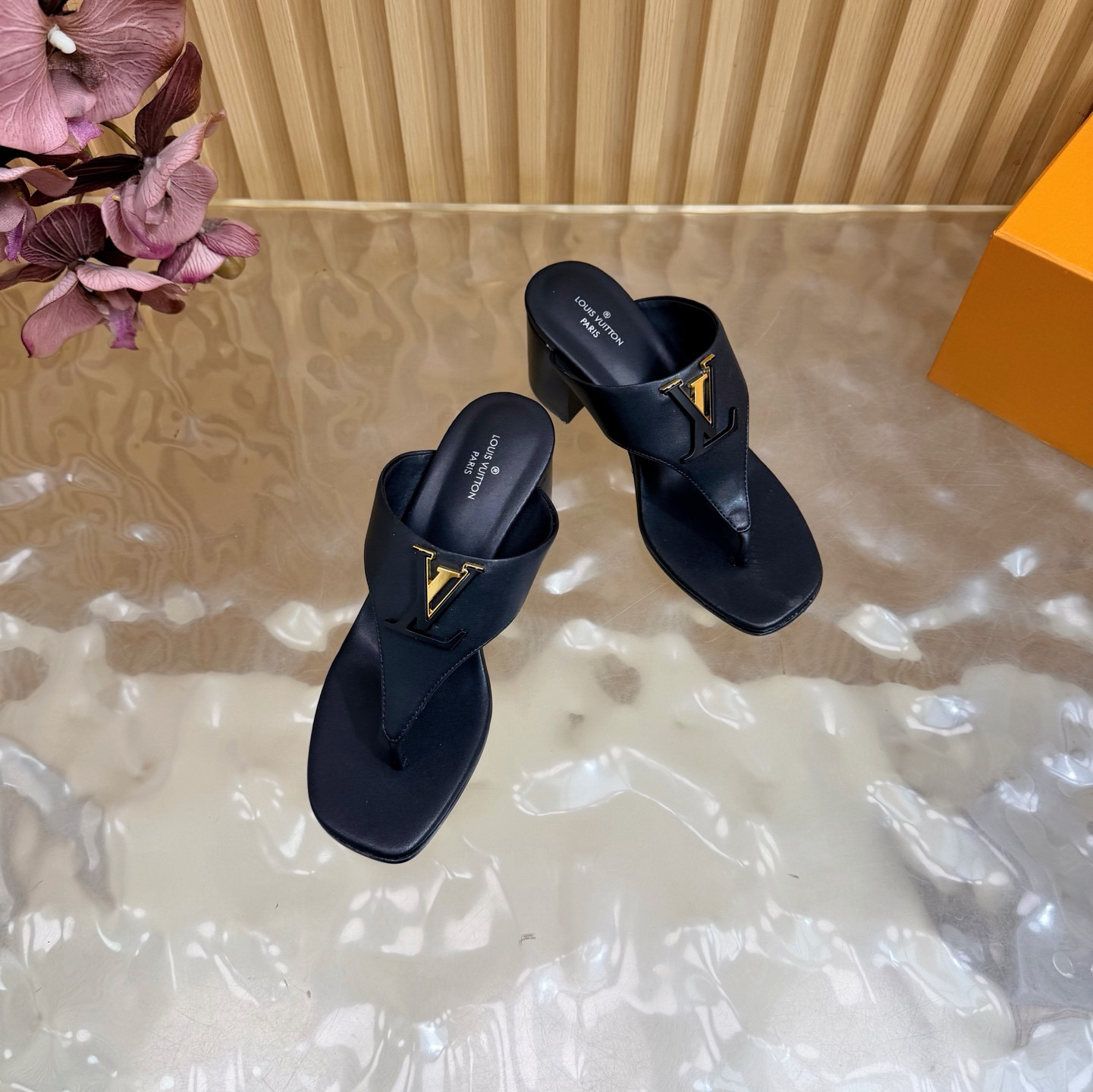 UA LV Mare Thong 6cm Heel